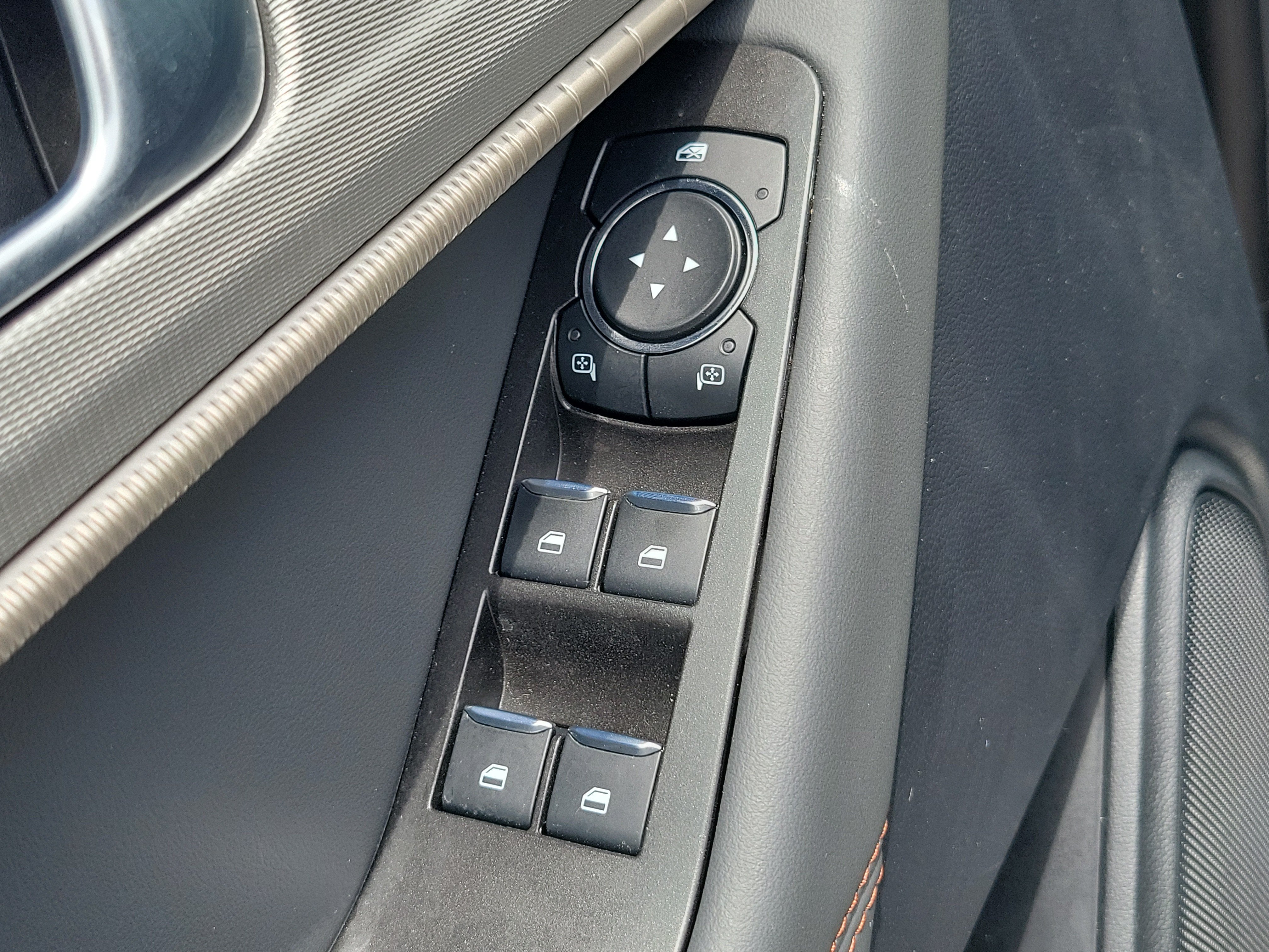 2026 Ford Explorer Active w/100A Pkg