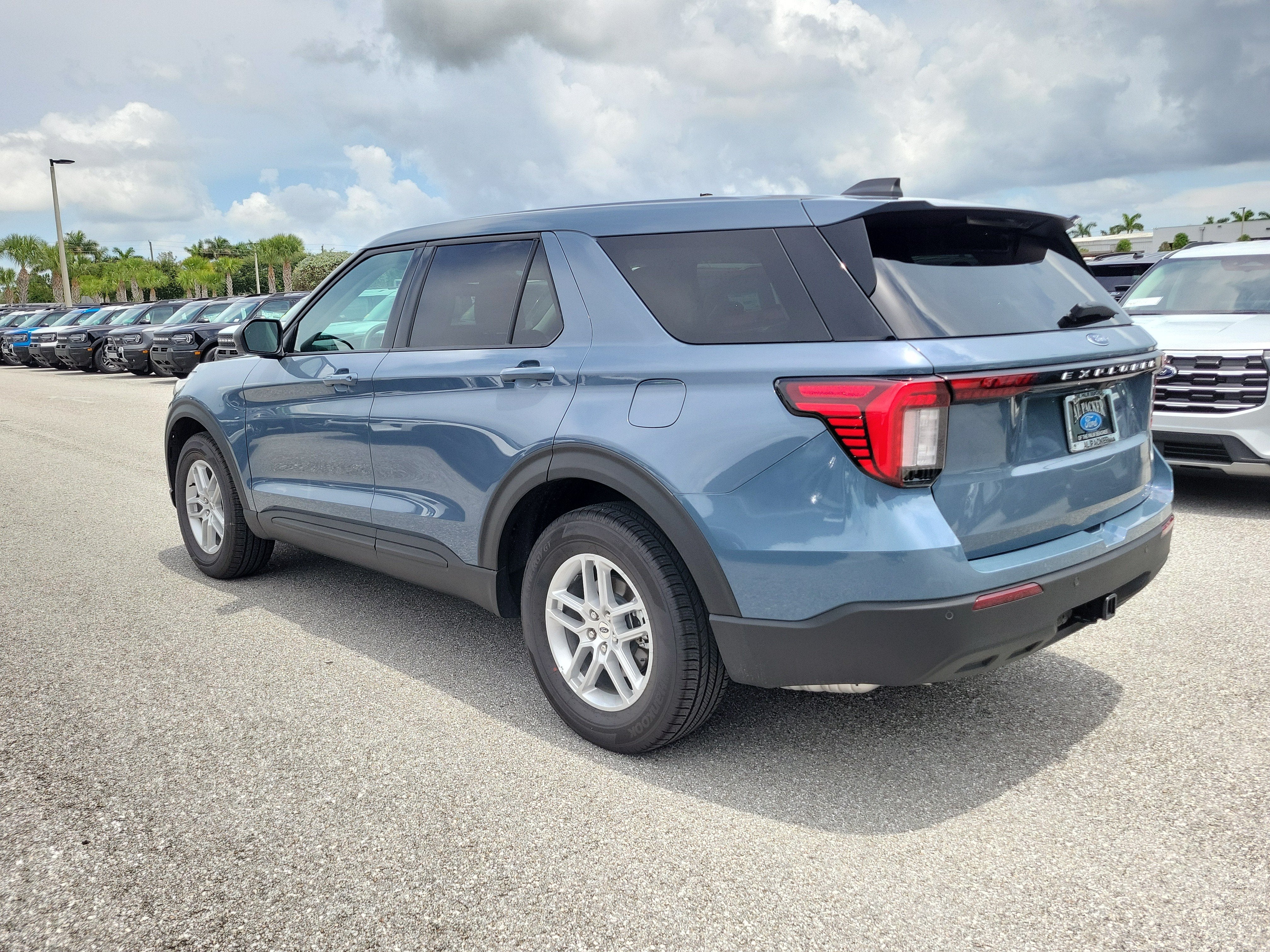 2026 Ford Explorer Active w/100A Pkg