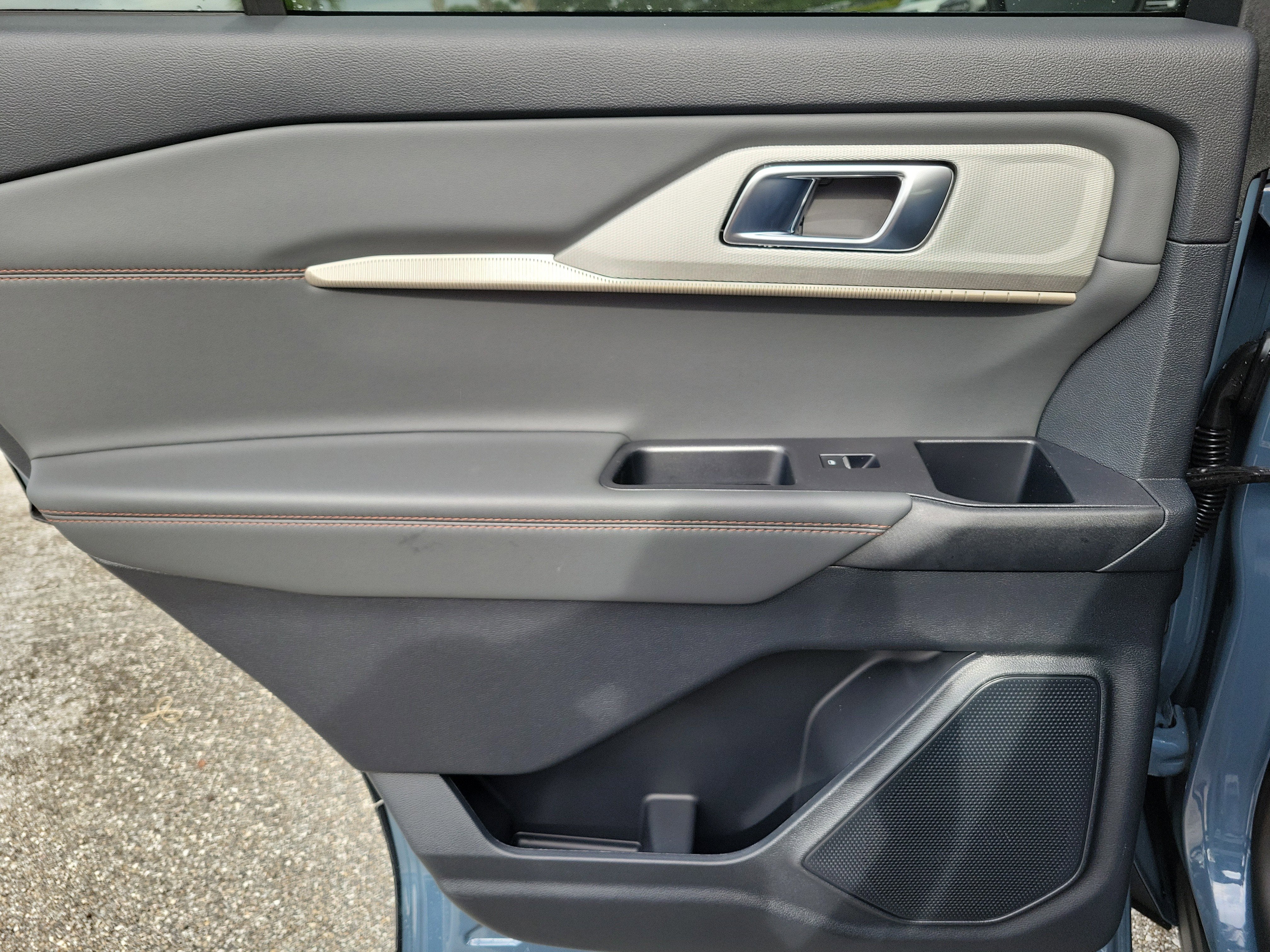 2026 Ford Explorer Active w/100A Pkg