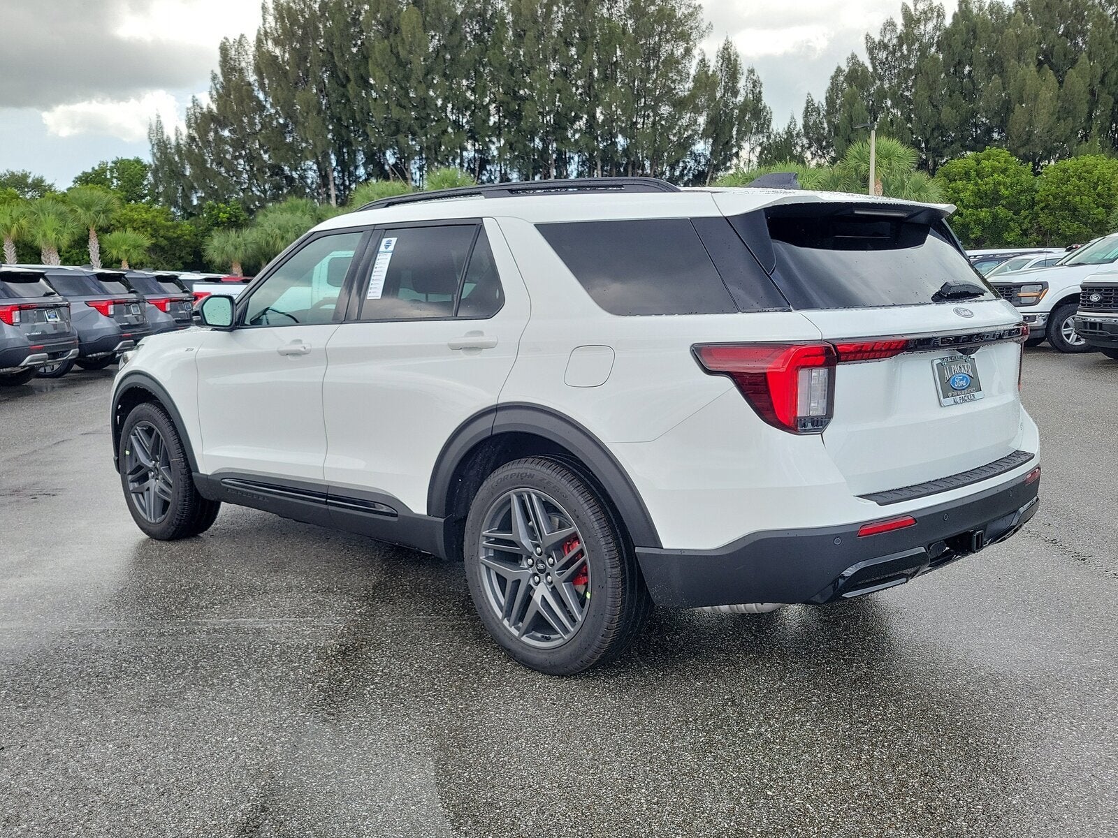 2027 Ford Explorer ST-Line