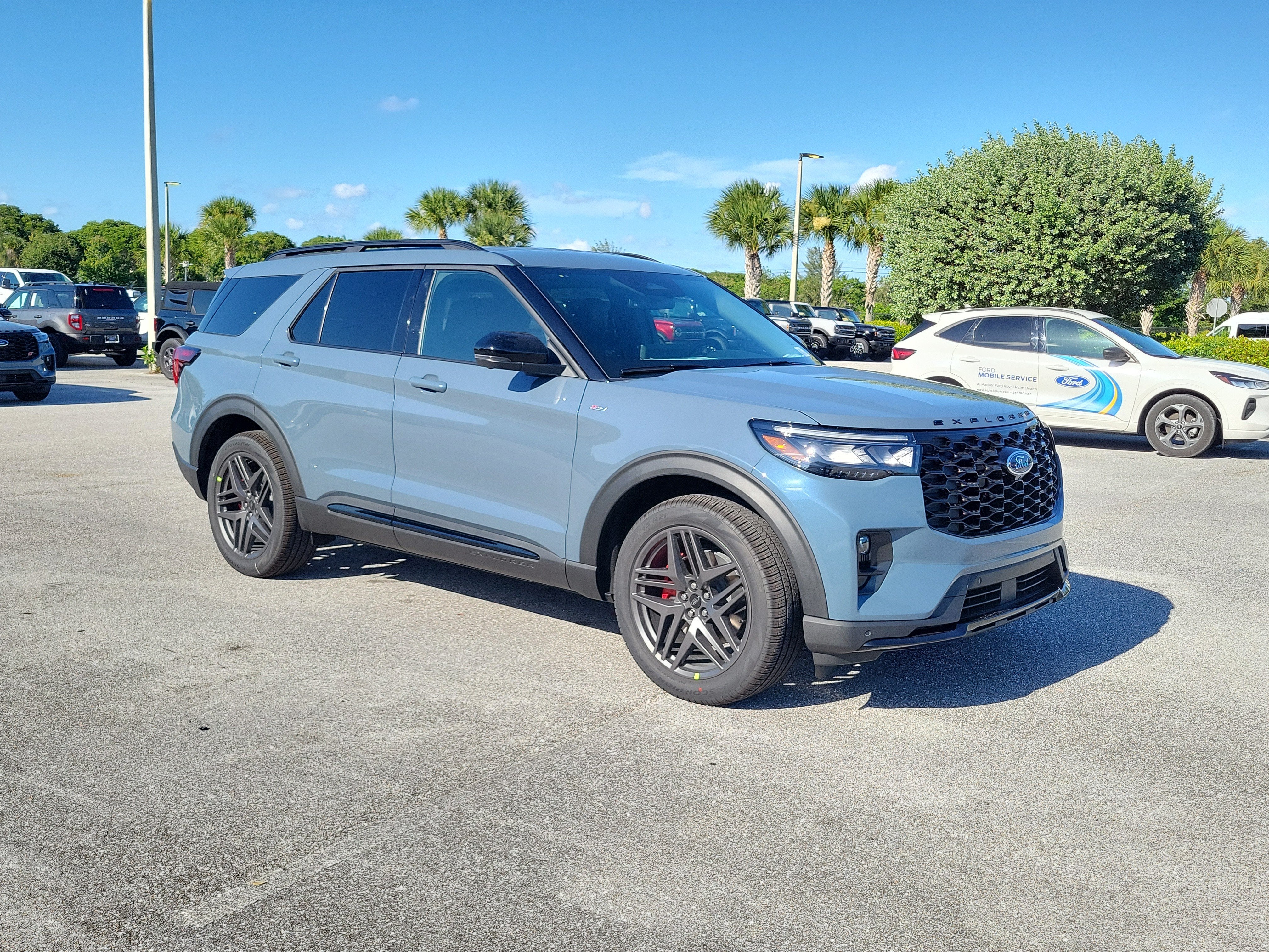 2026 Ford Explorer ST-Line