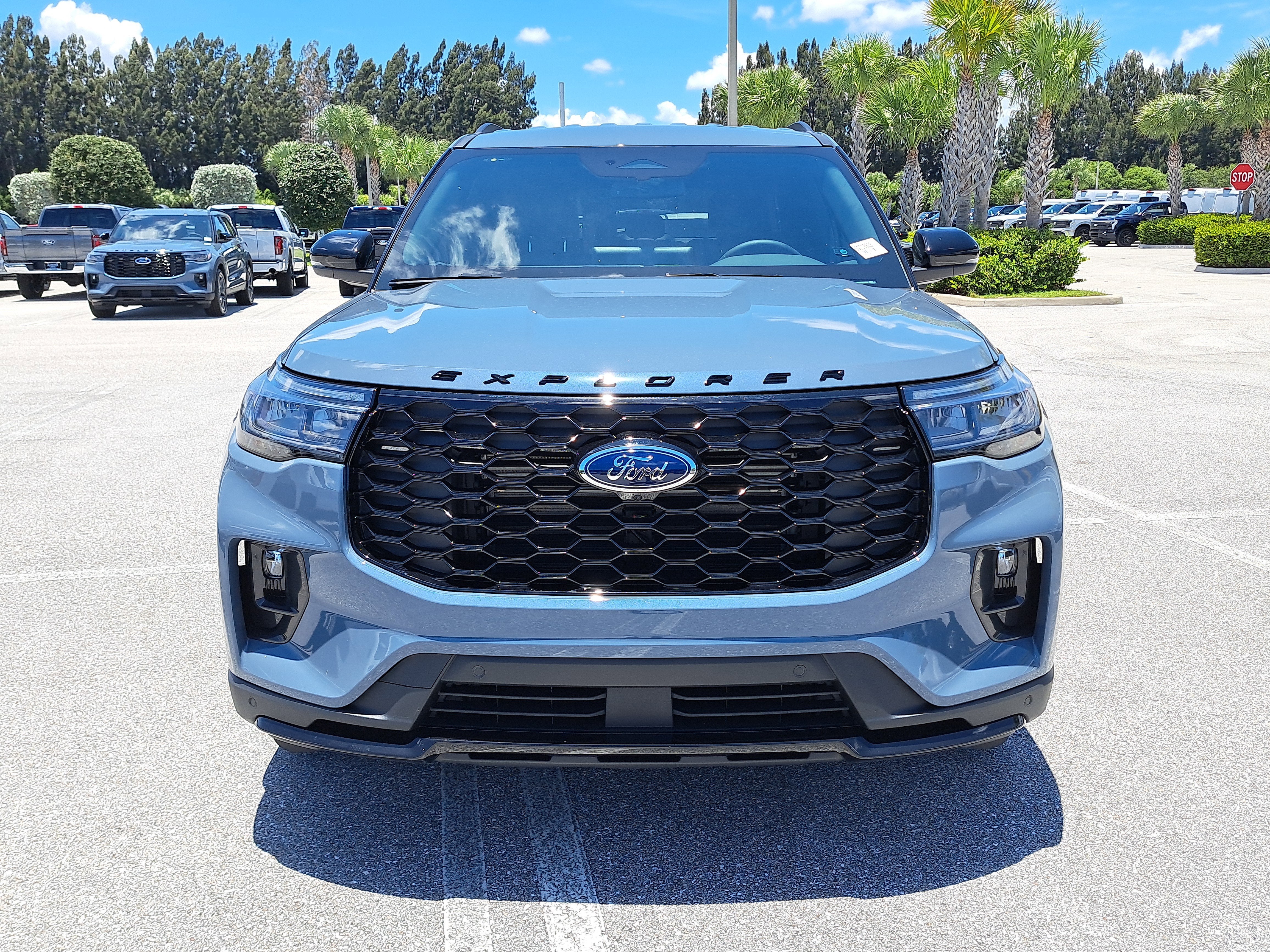 2025 Ford Explorer ST-Line