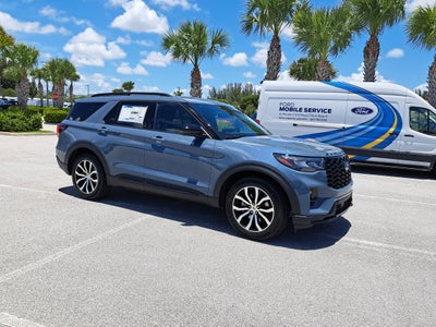 2025 Ford Explorer ST-Line
