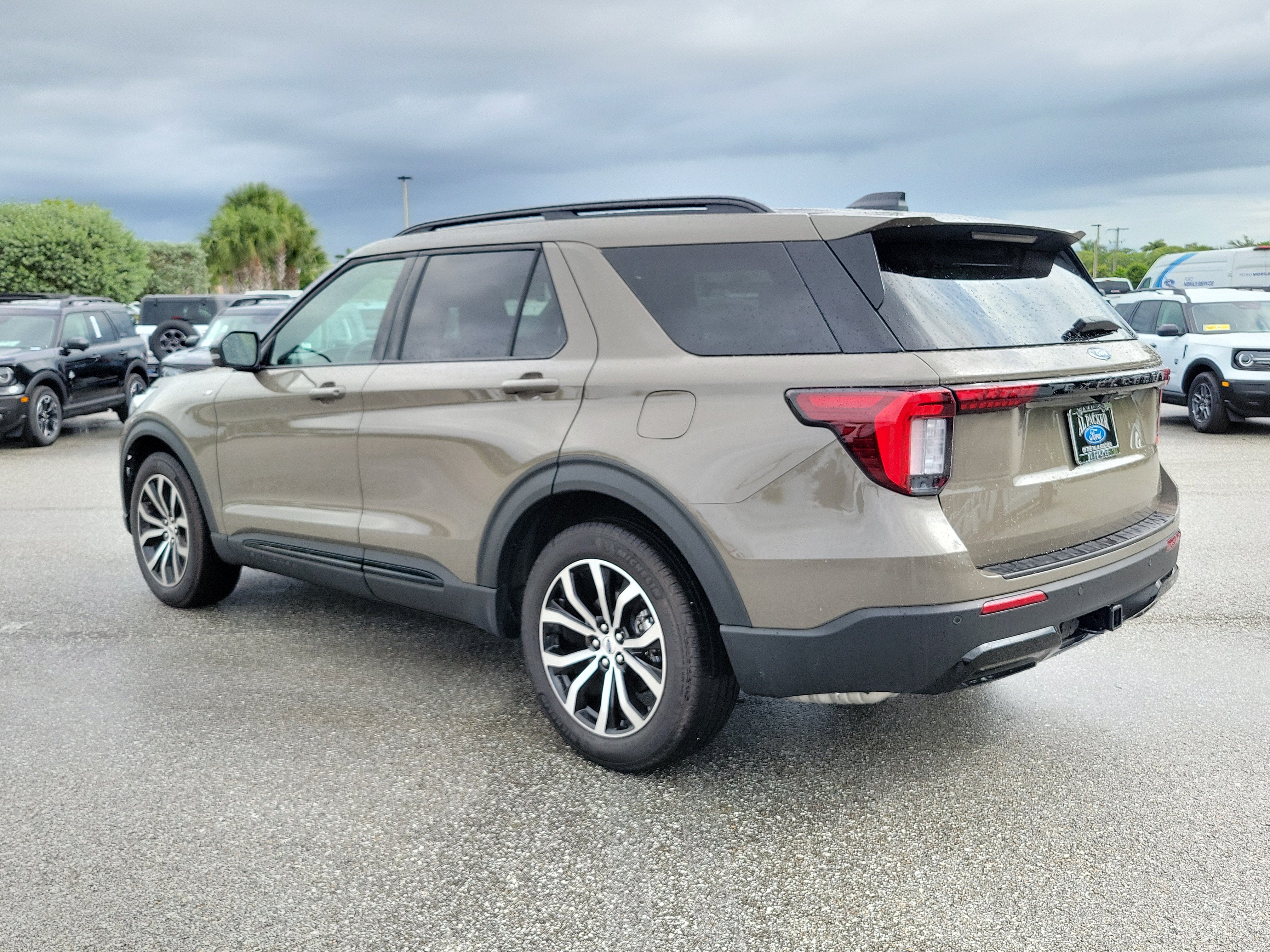 2026 Ford Explorer ST-Line