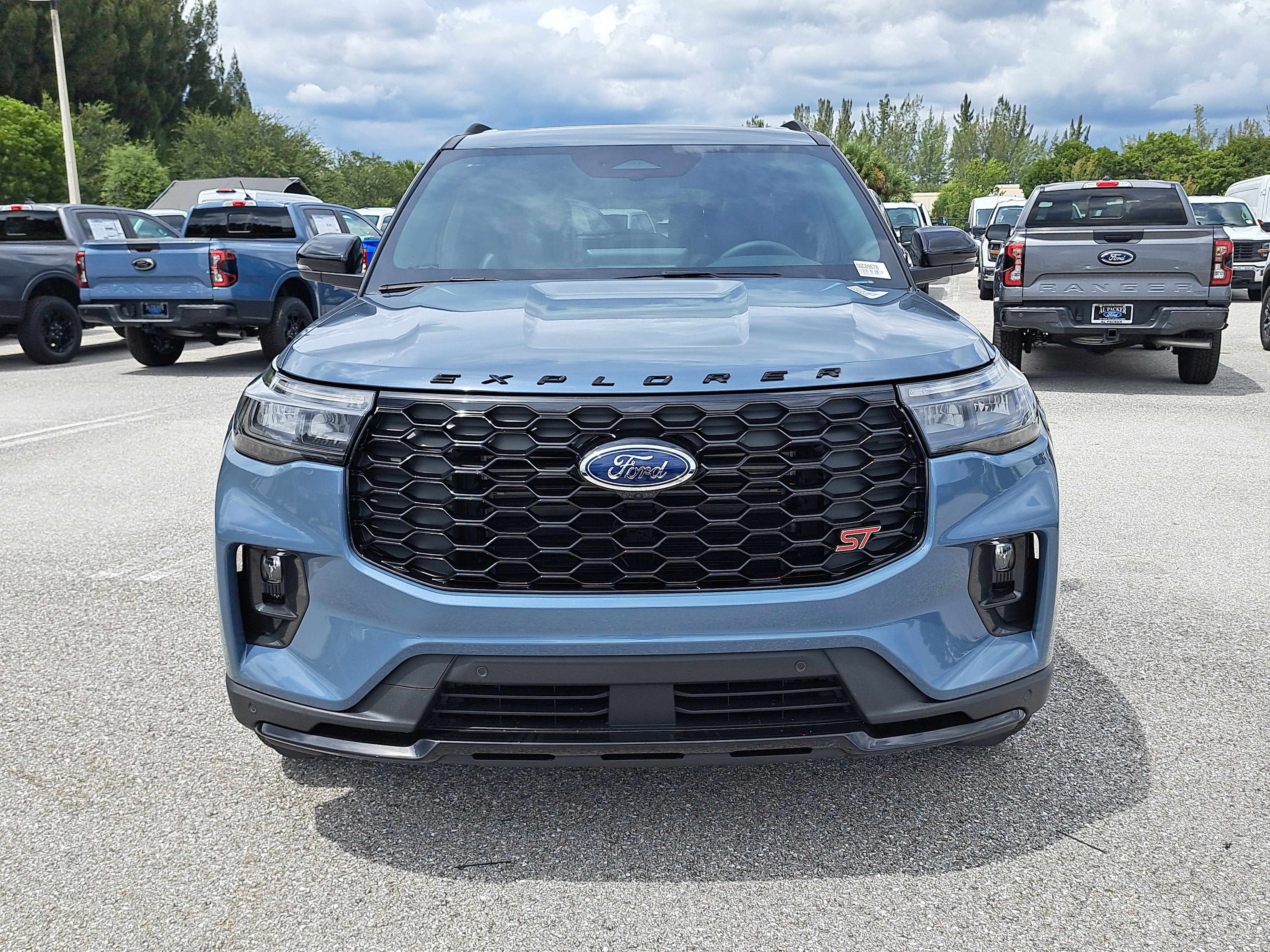 2025 Ford Explorer ST