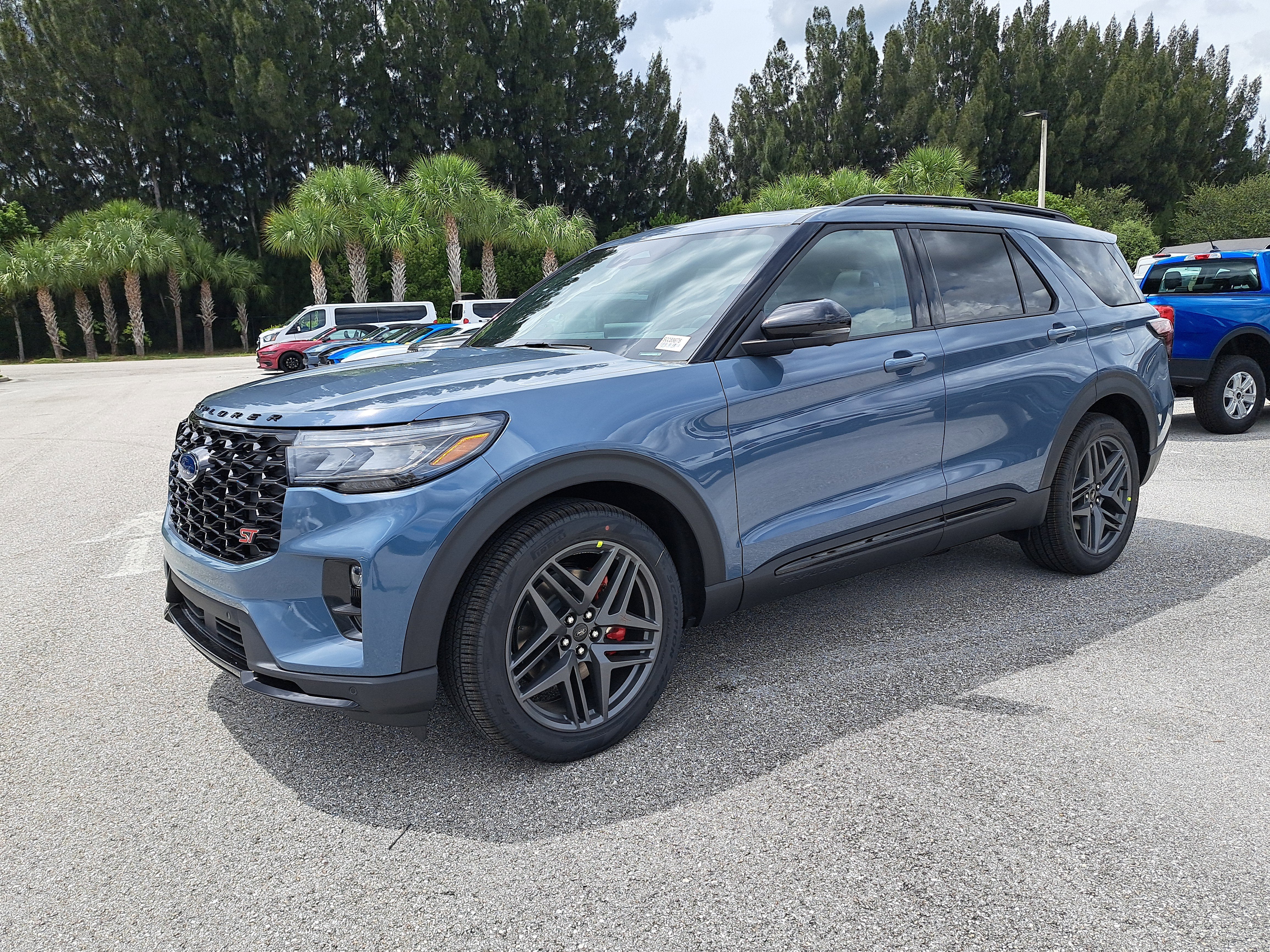 2025 Ford Explorer ST
