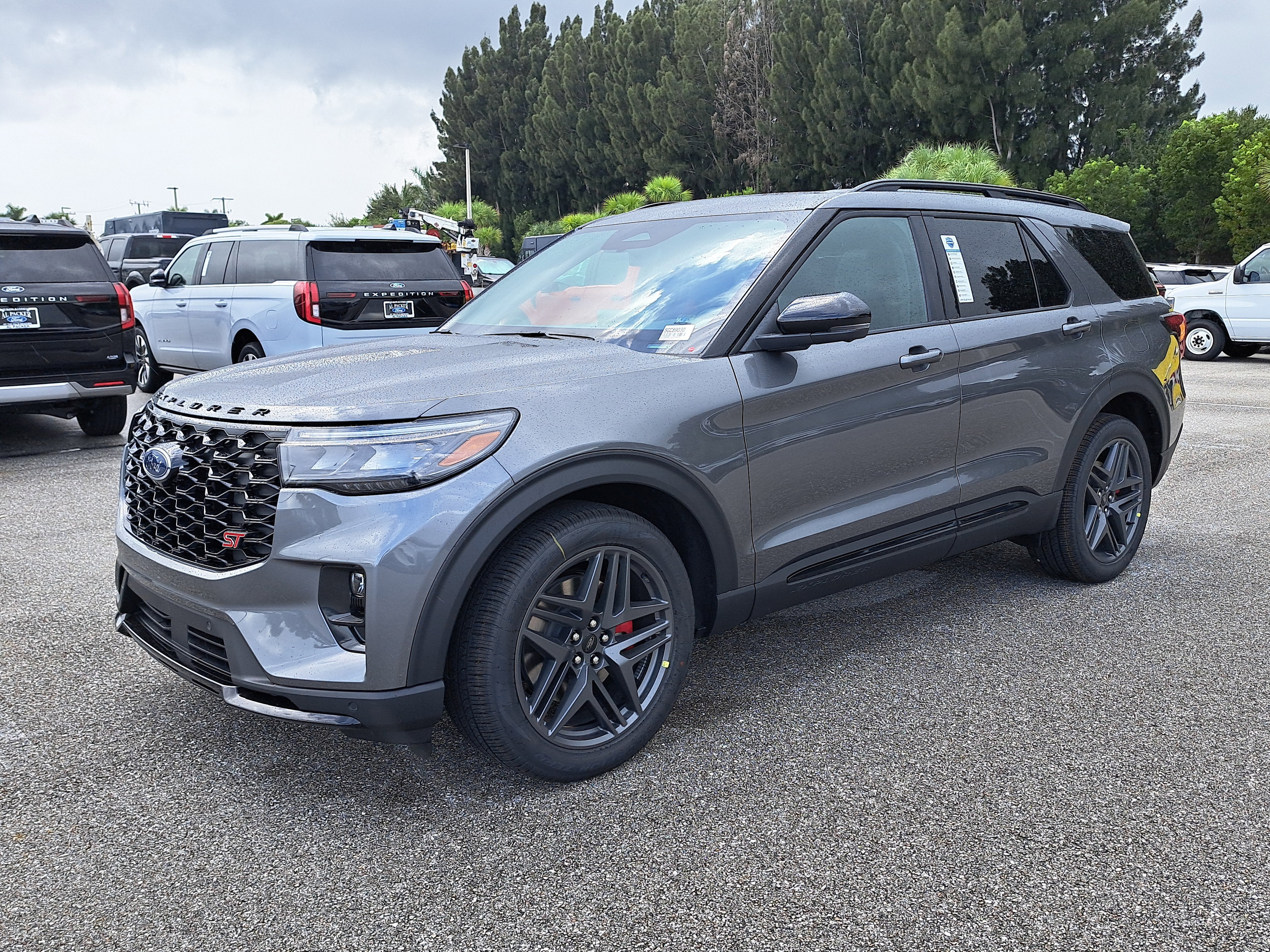 2025 Ford Explorer ST