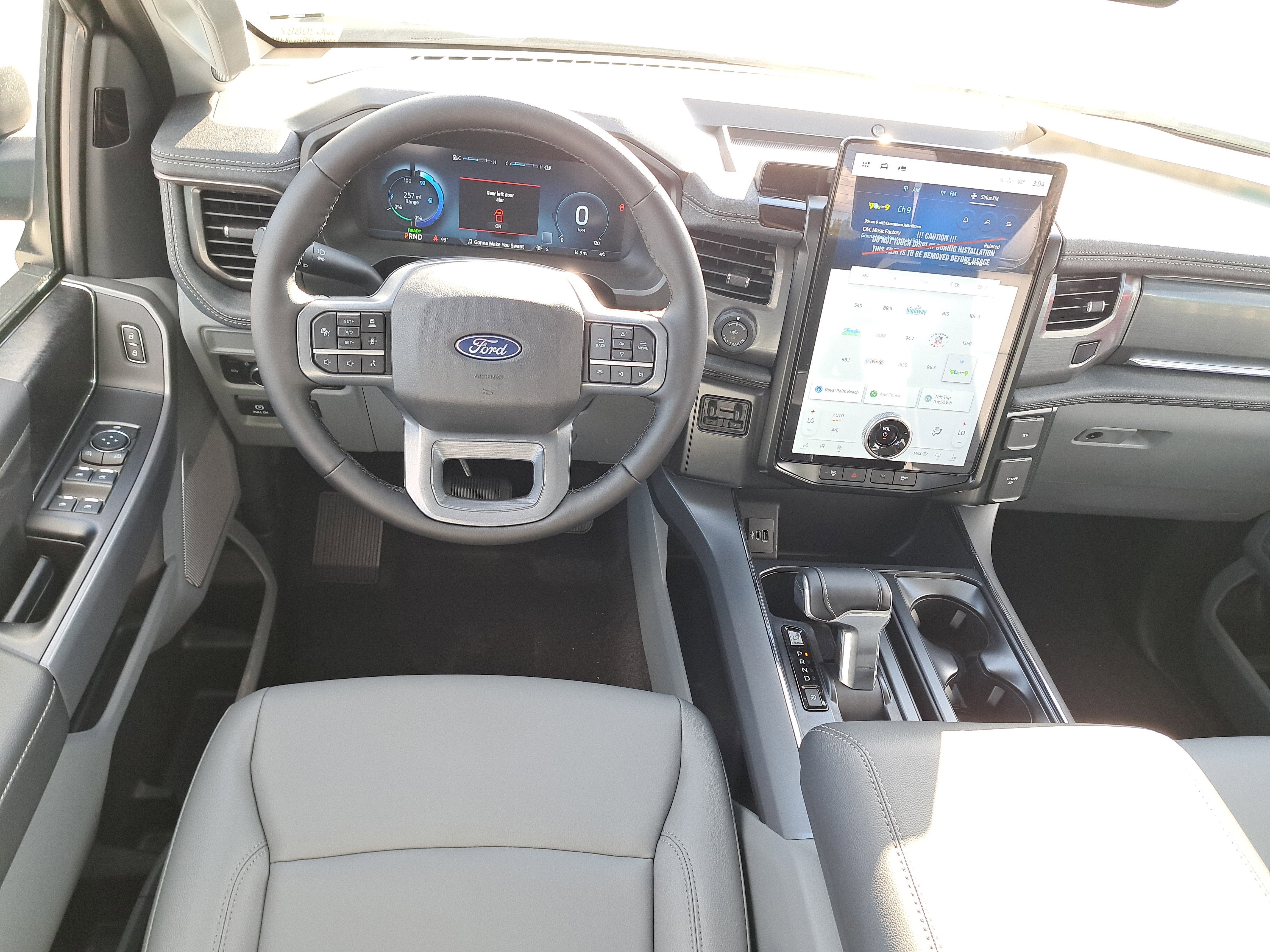 2025 Ford F-150 Lightning Flash