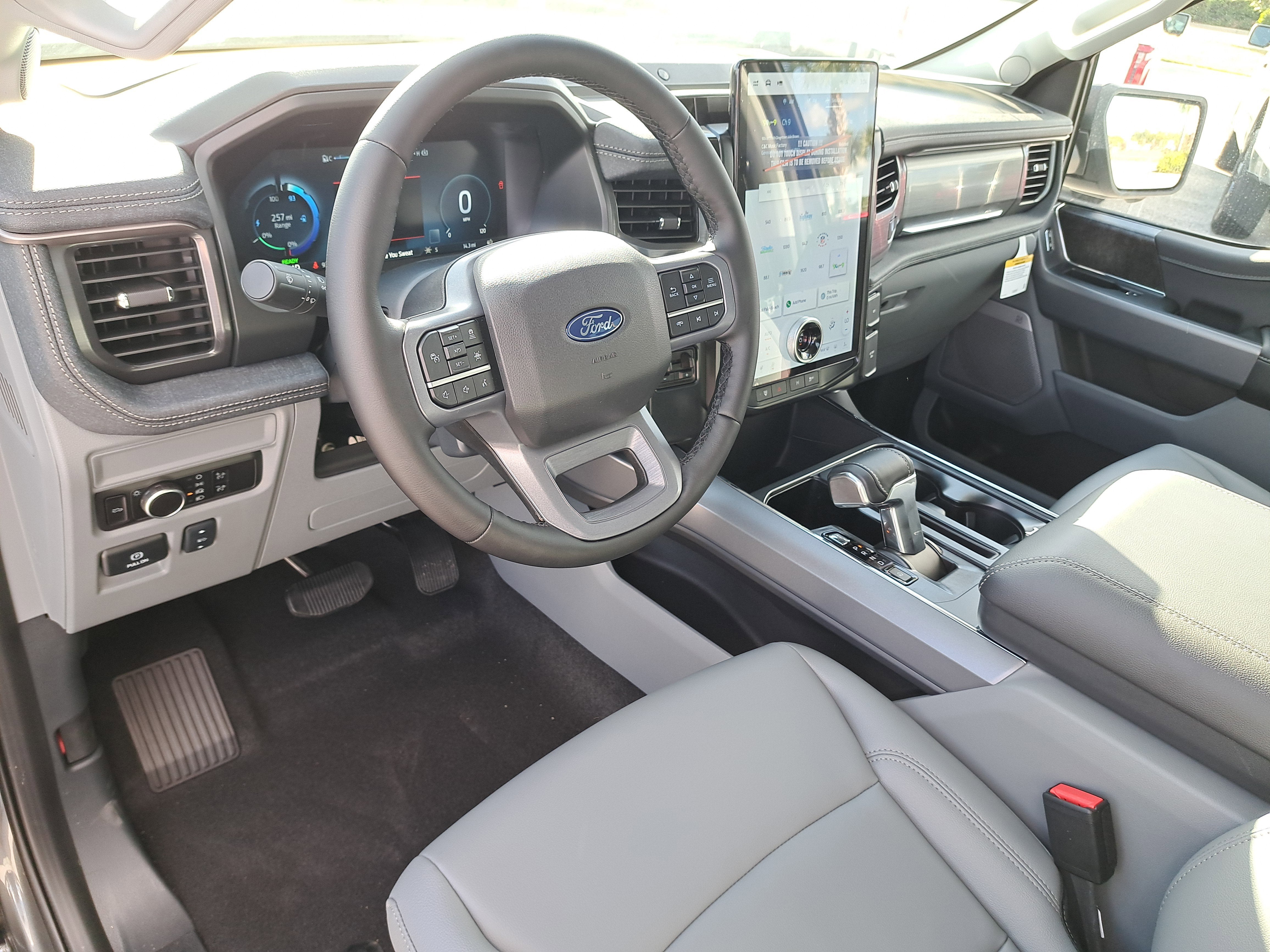 2025 Ford F-150 Lightning Flash