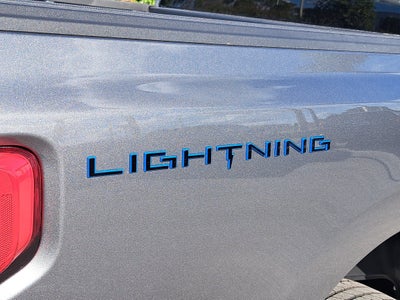 2025 Ford F-150 Lightning Flash