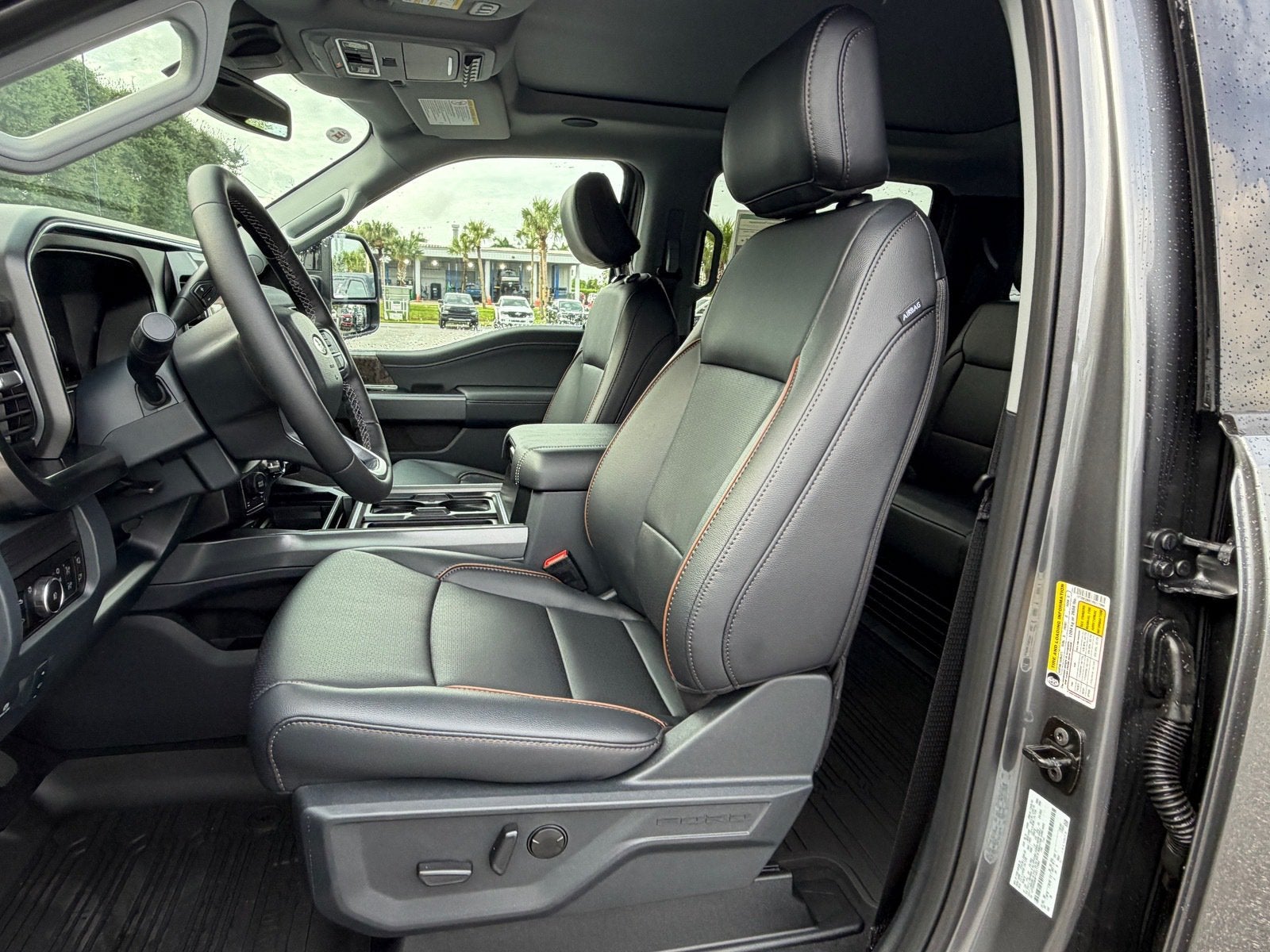 2027 Ford Super Duty F-250 SRW LARIAT