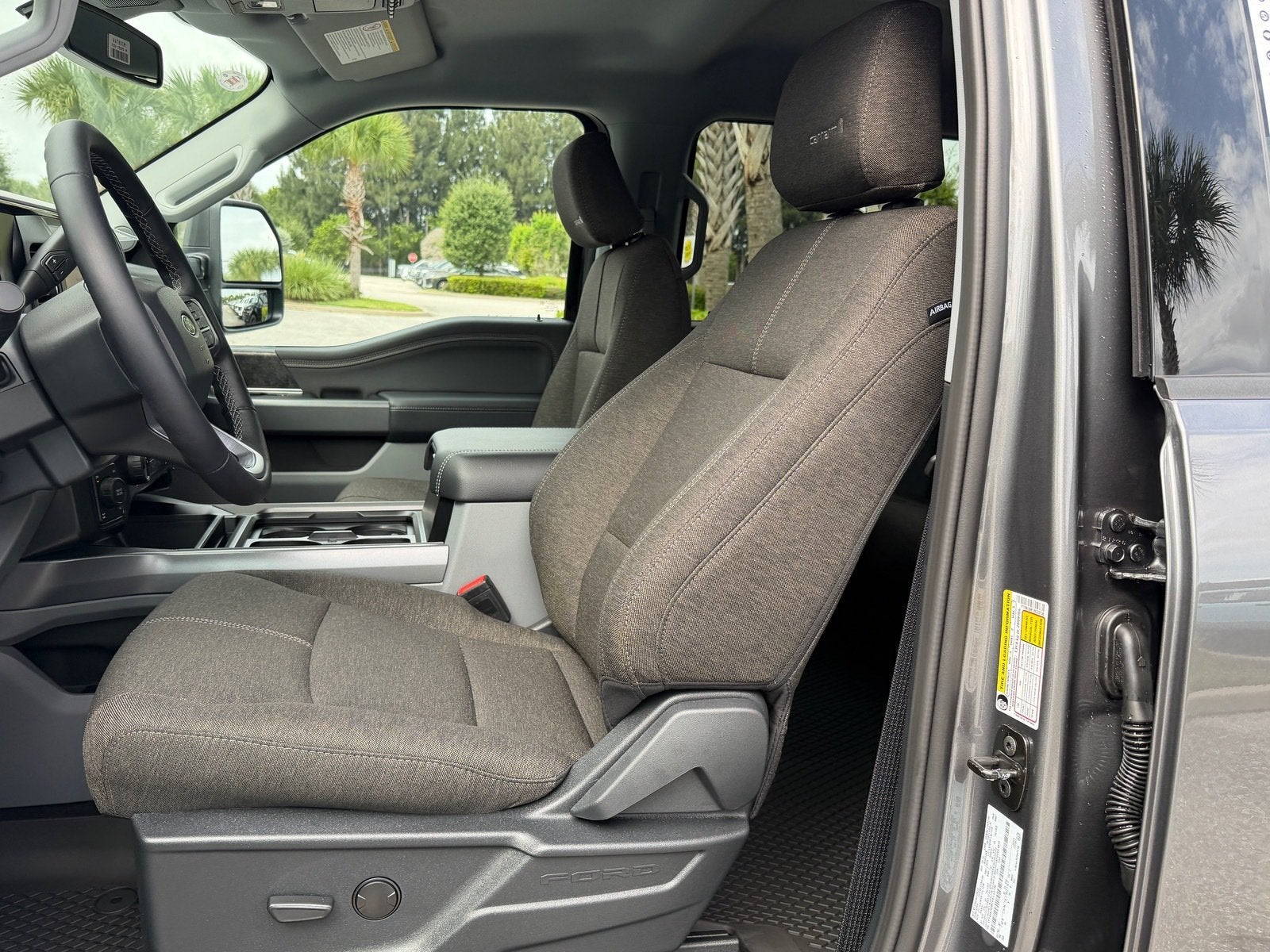 2027 Ford Super Duty F-250 SRW XLT