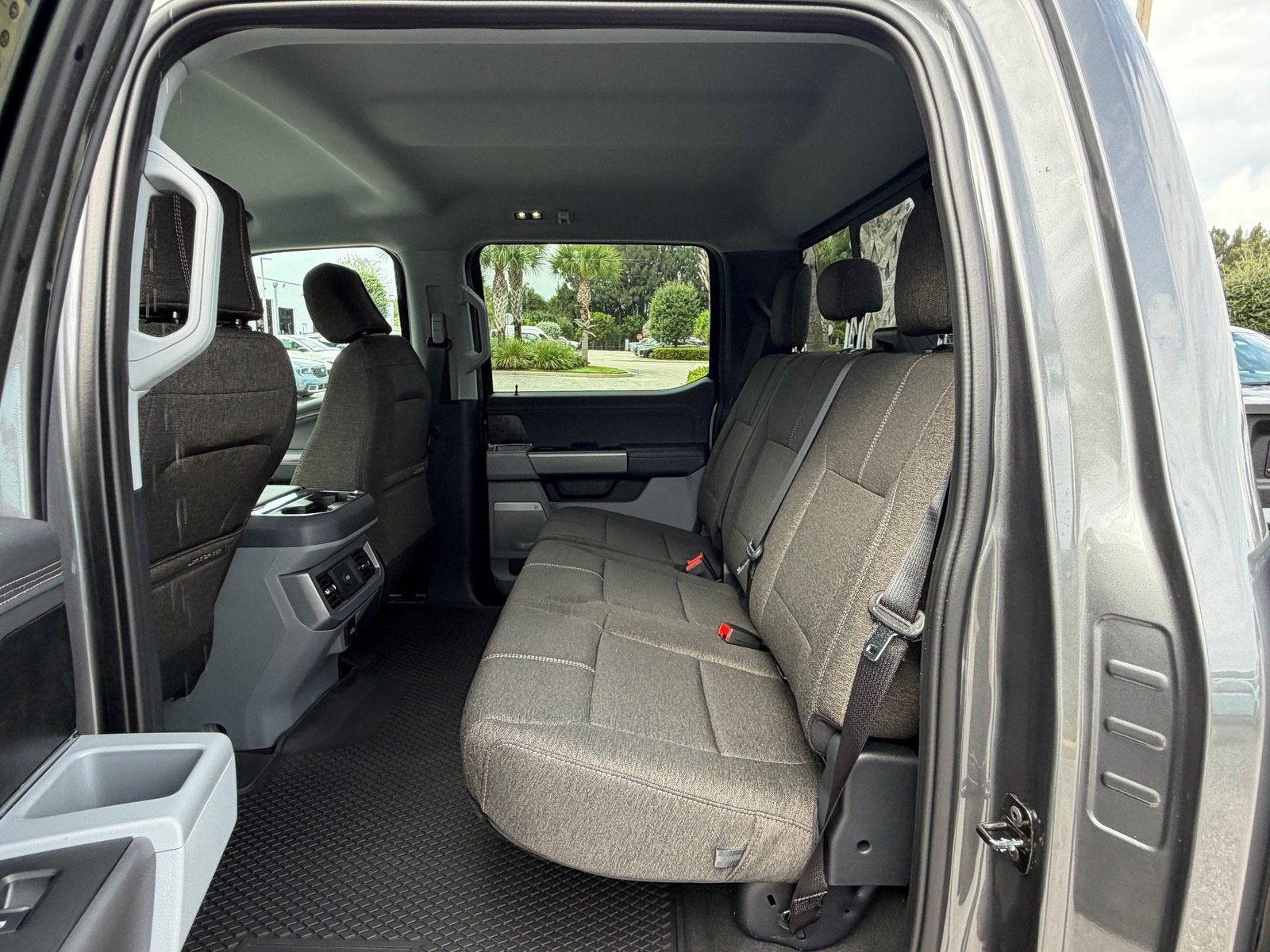 2027 Ford Super Duty F-250 SRW XLT