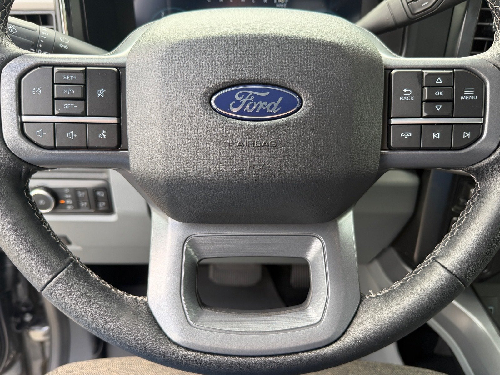 2027 Ford Super Duty F-250 SRW XLT