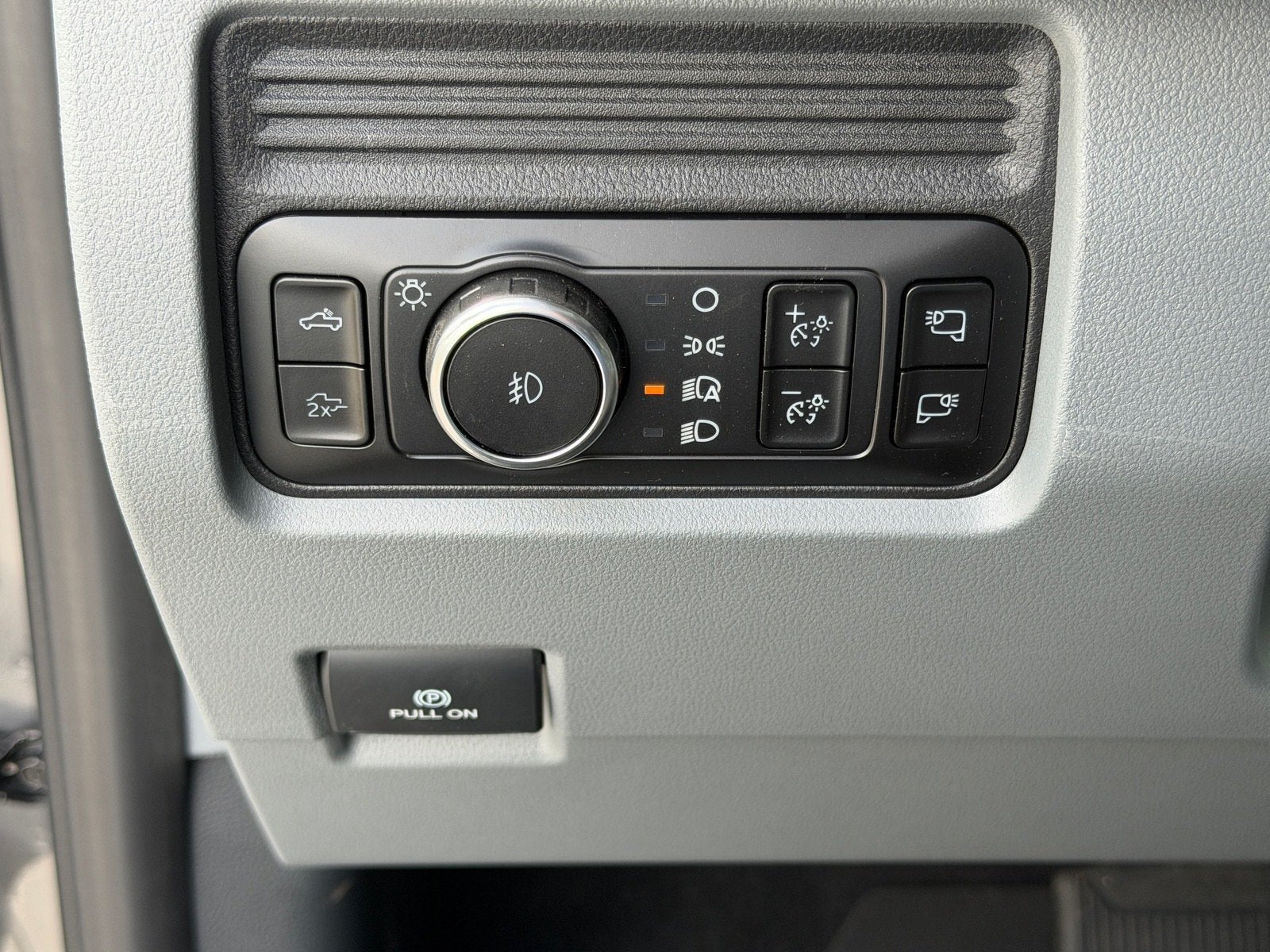 2027 Ford Super Duty F-250 SRW XLT