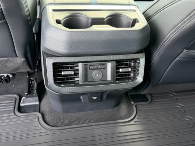 2027 Ford Super Duty F-250 SRW Platinum