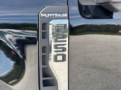 2027 Ford Super Duty F-250 SRW Platinum