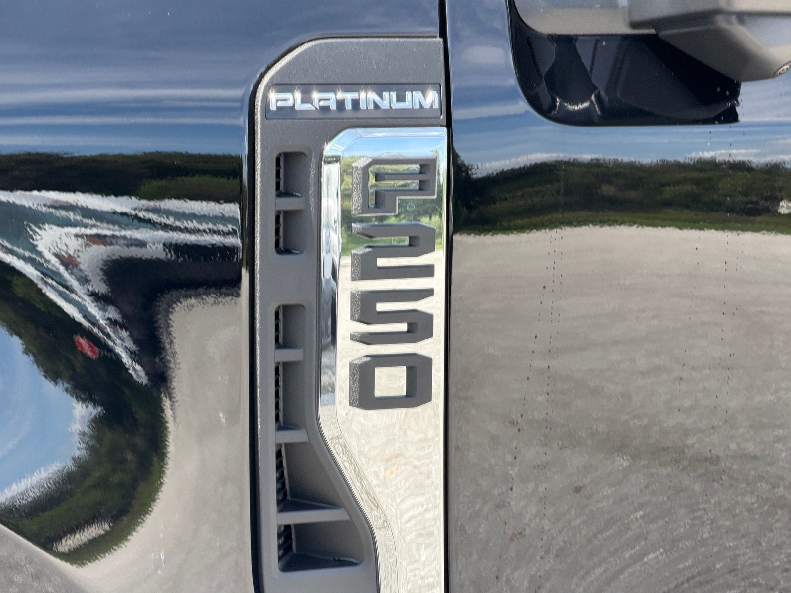 2027 Ford Super Duty F-250 SRW Platinum