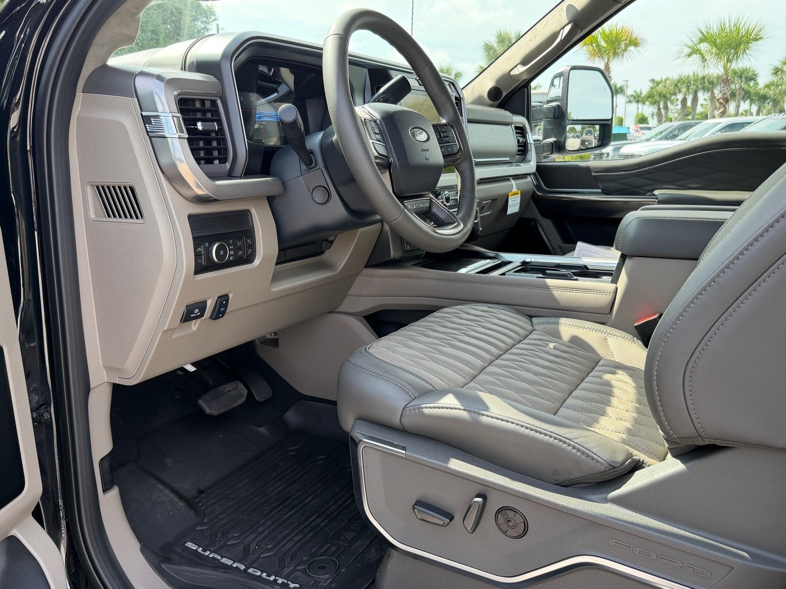 2027 Ford Super Duty F-250 SRW Platinum
