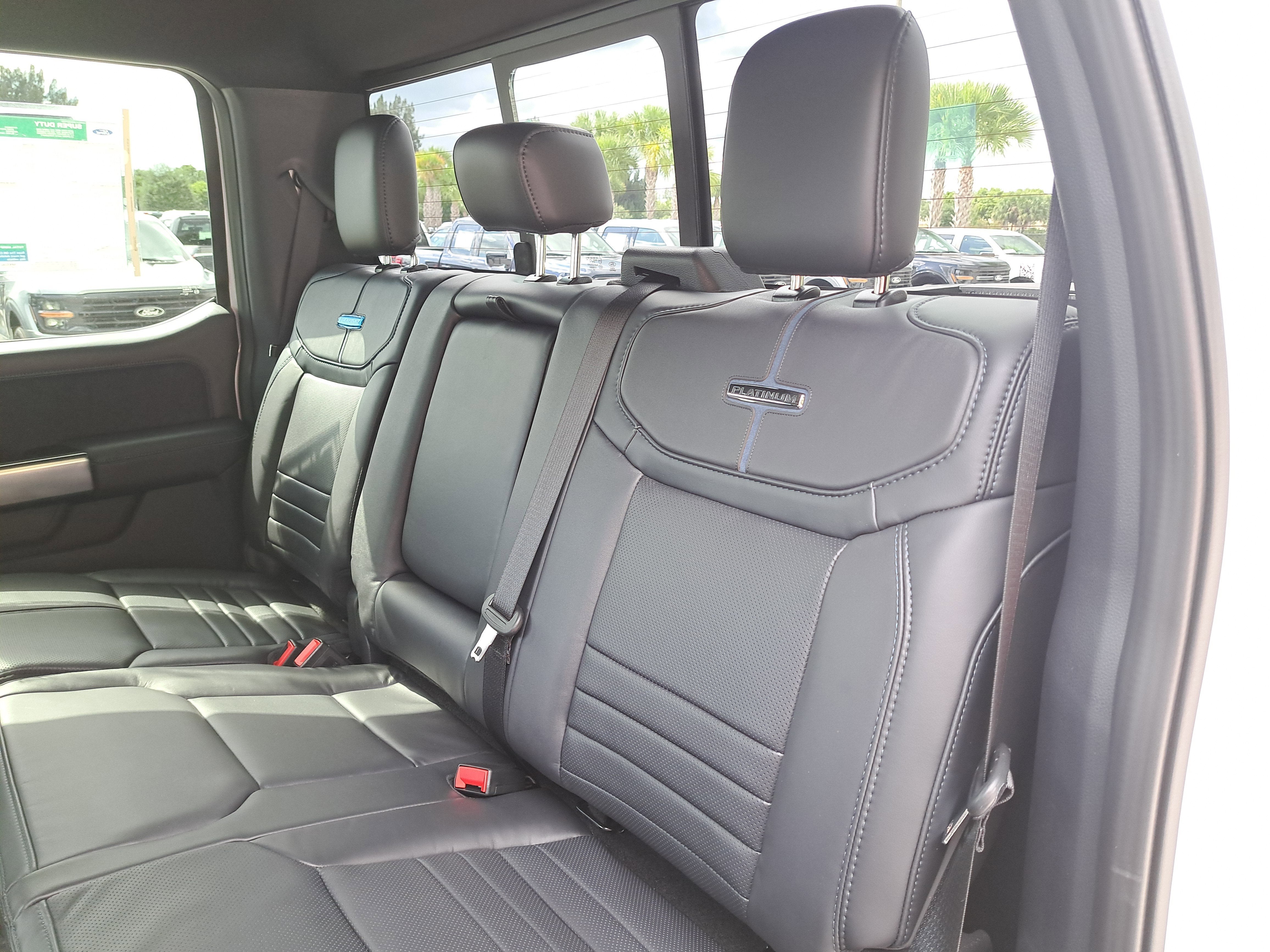 2026 Ford Super Duty F-250 SRW Platinum