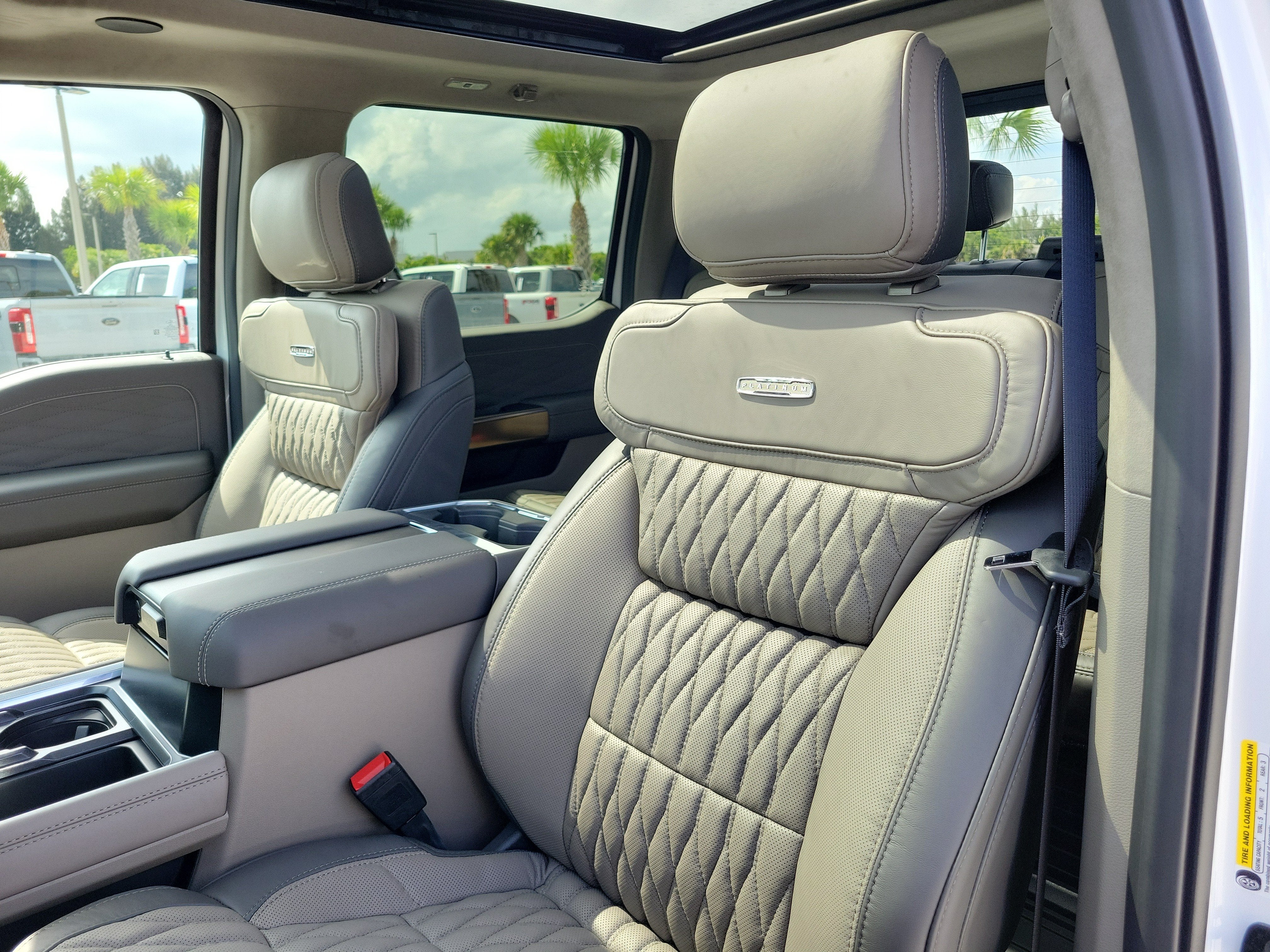 2026 Ford Super Duty F-250 SRW Platinum