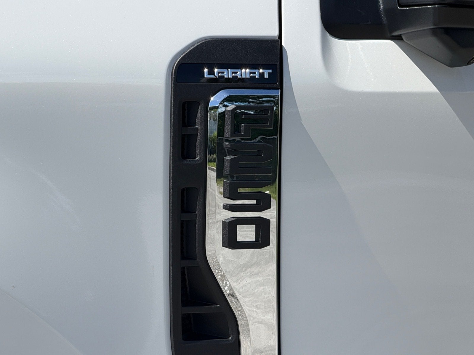 2027 Ford Super Duty F-250 SRW Lariat