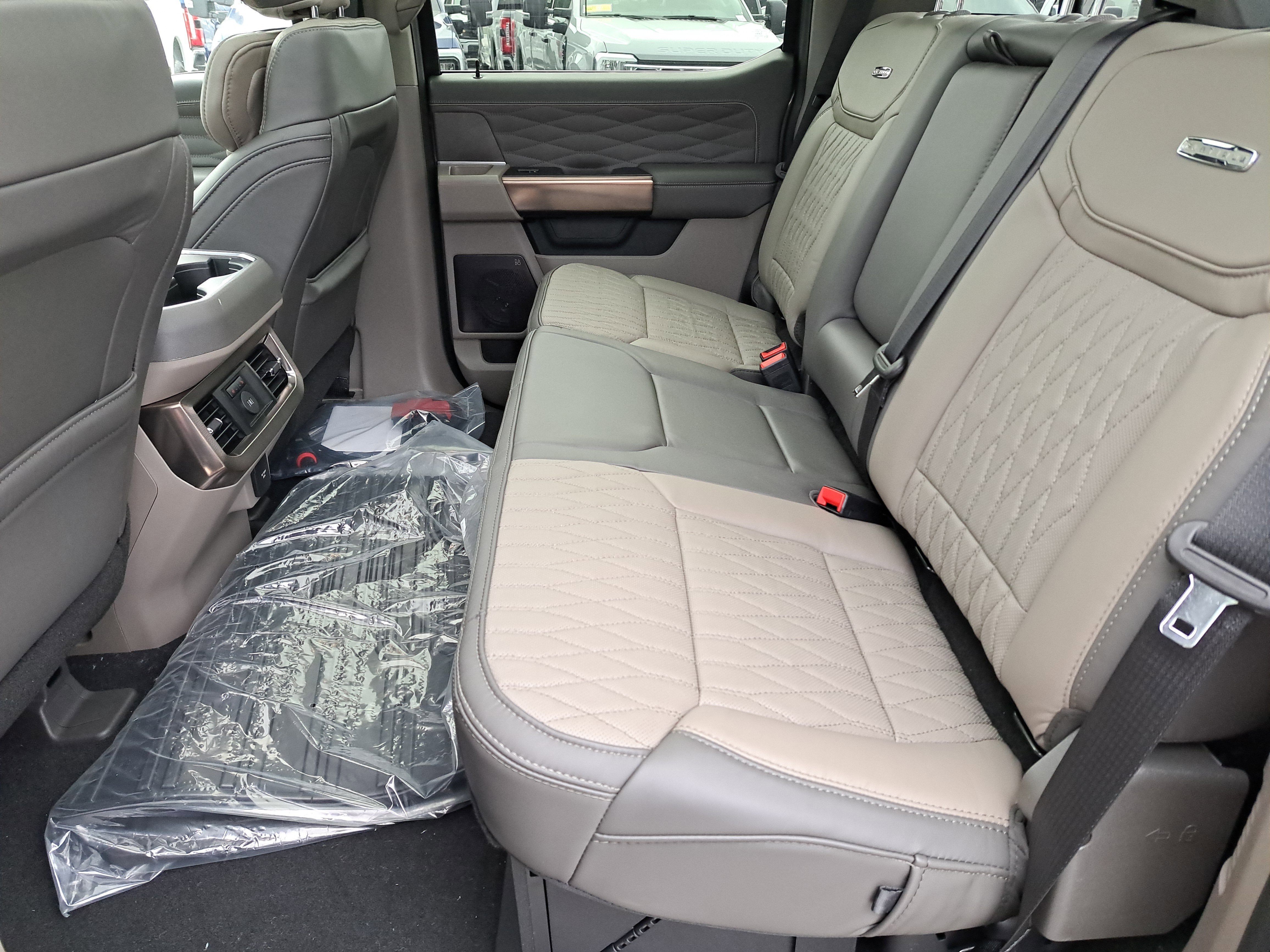 2026 Ford Super Duty F-250 SRW Platinum