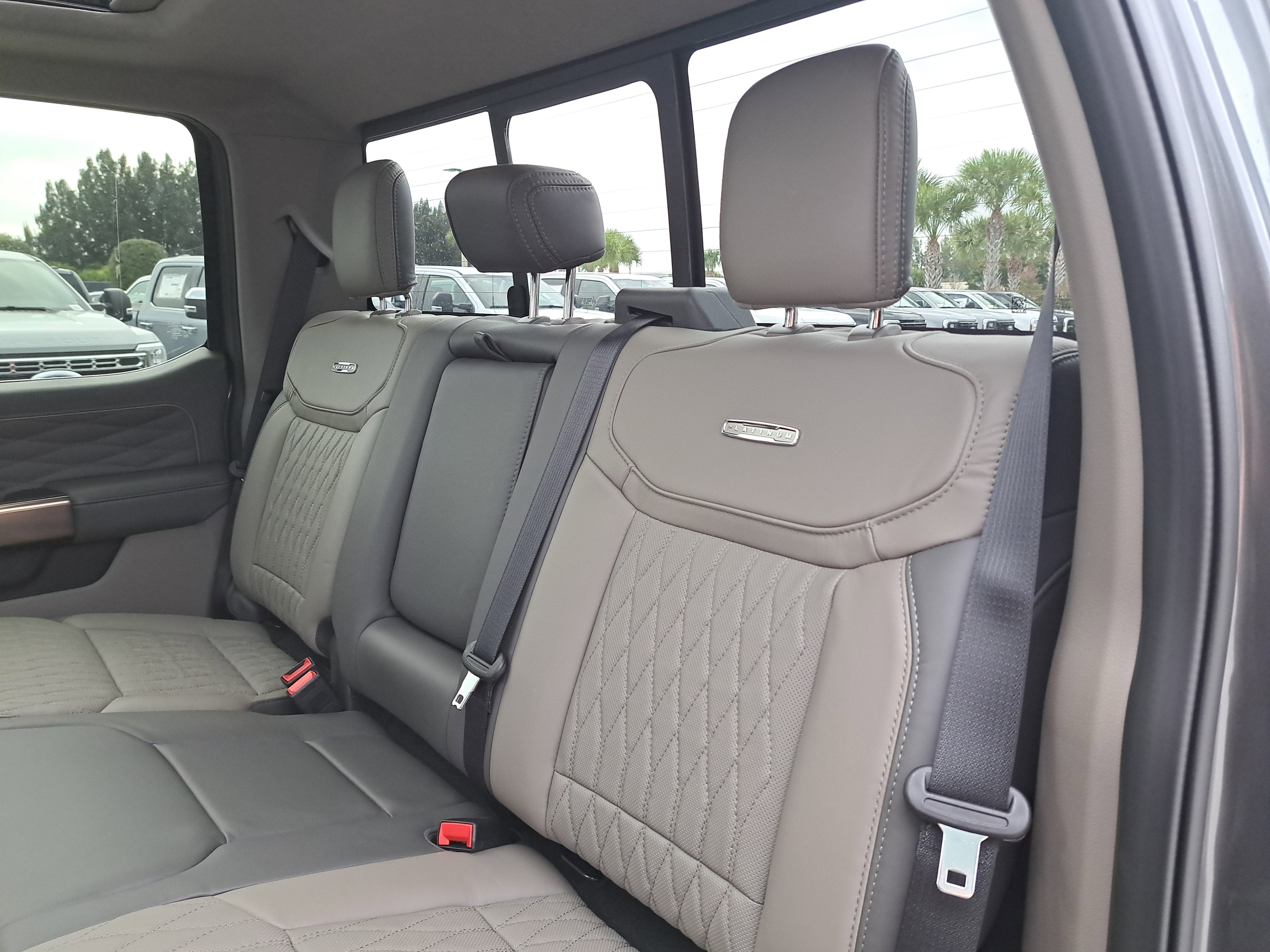 2026 Ford Super Duty F-250 SRW Platinum