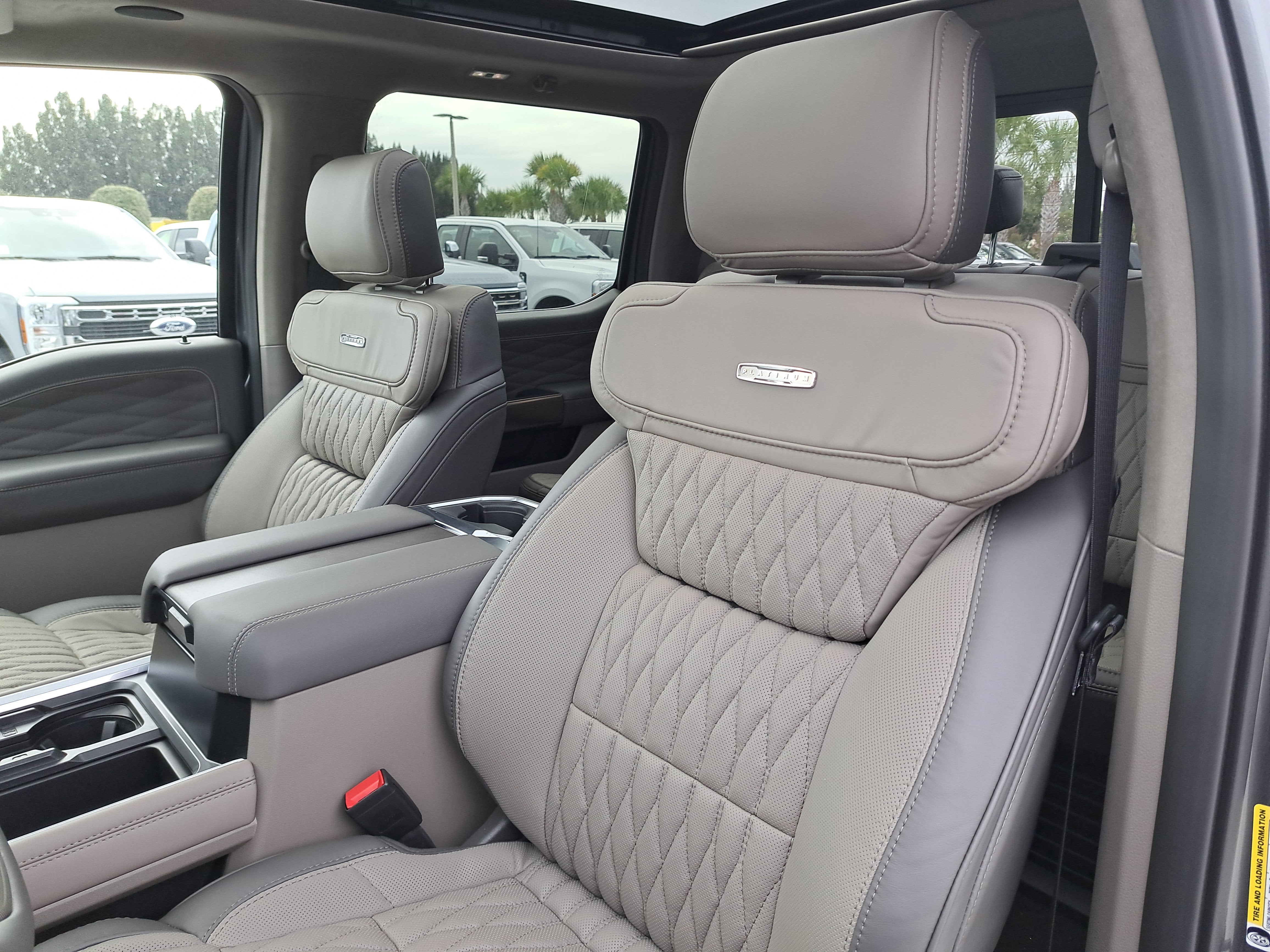 2026 Ford Super Duty F-250 SRW Platinum