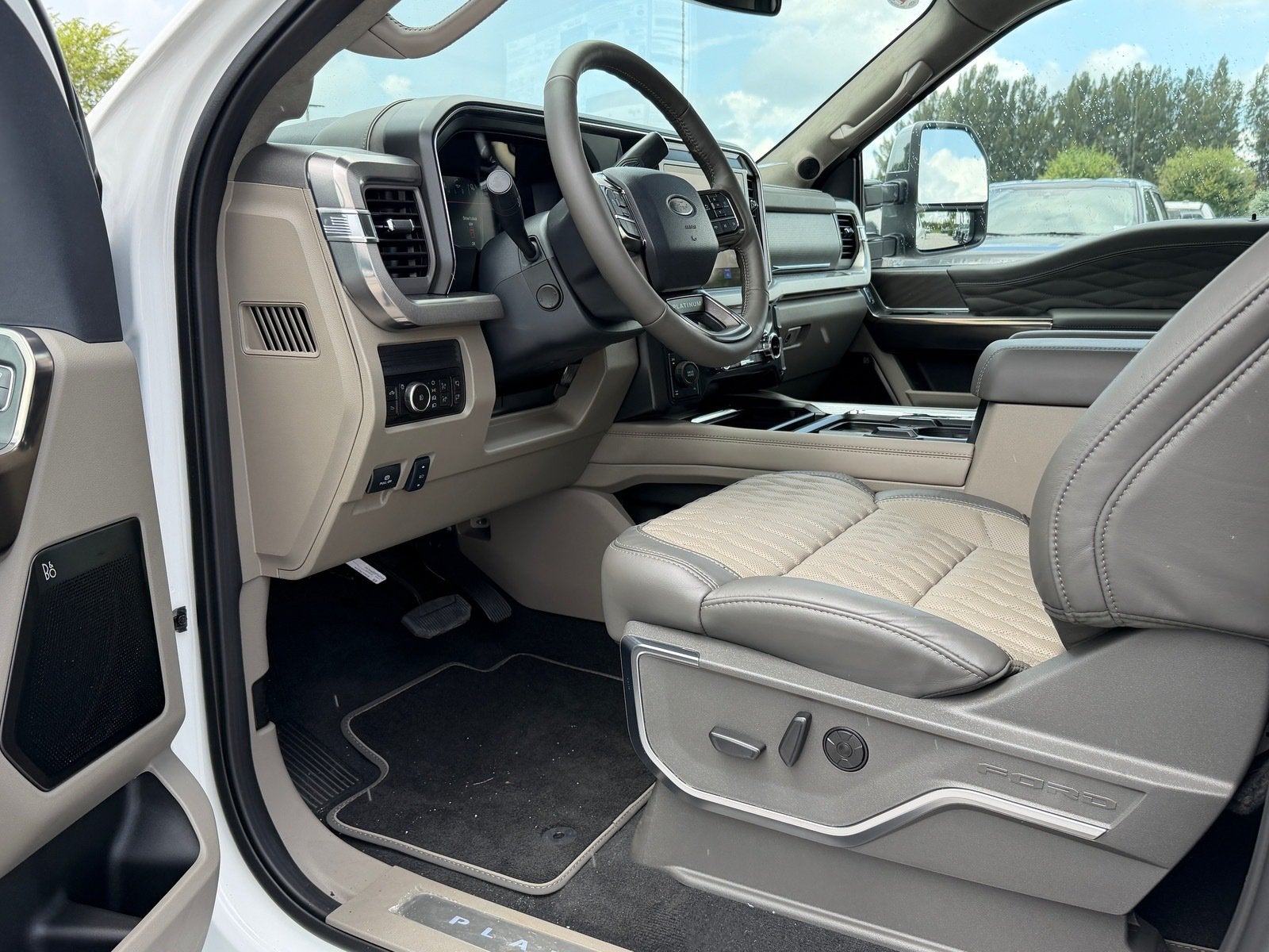 2027 Ford Super Duty F-250 SRW Platinum