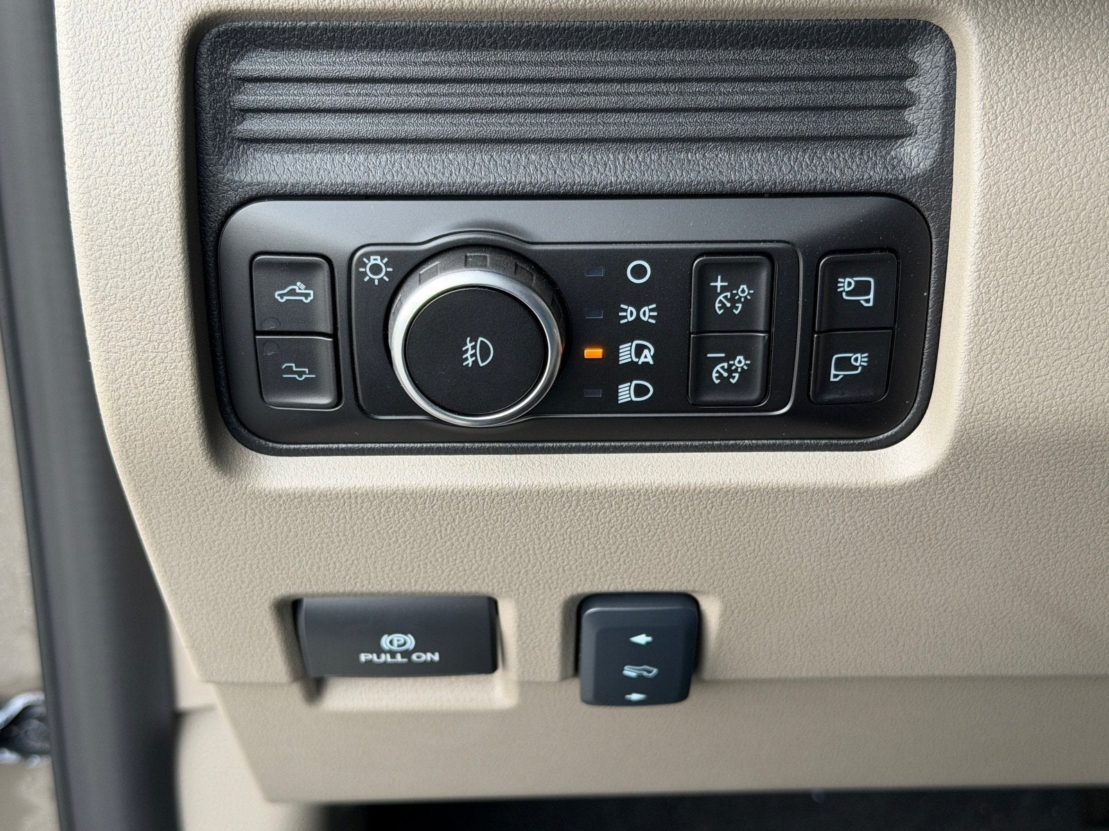 2027 Ford Super Duty F-250 SRW Platinum