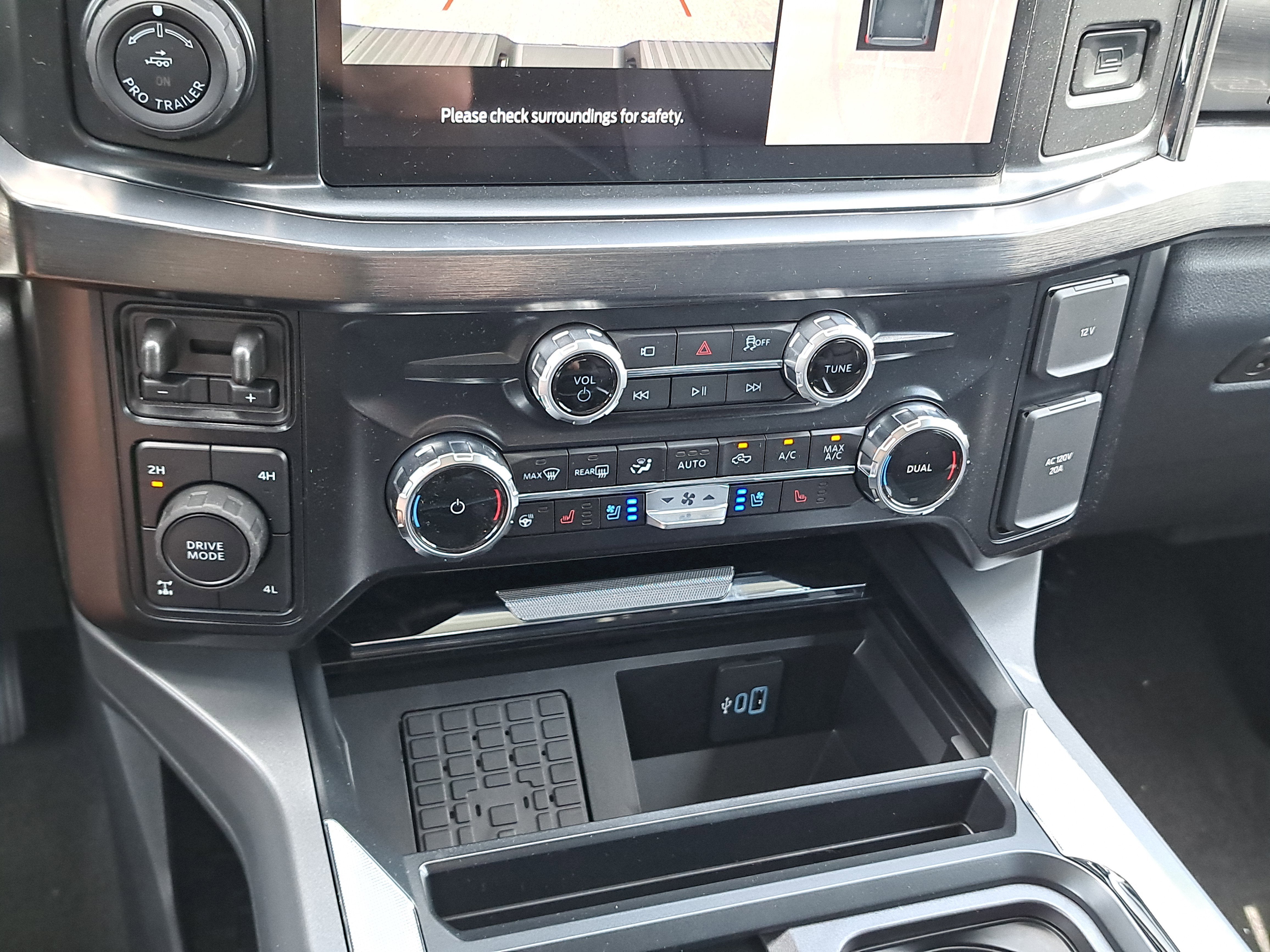 2025 Ford Super Duty F-250 SRW LARIAT