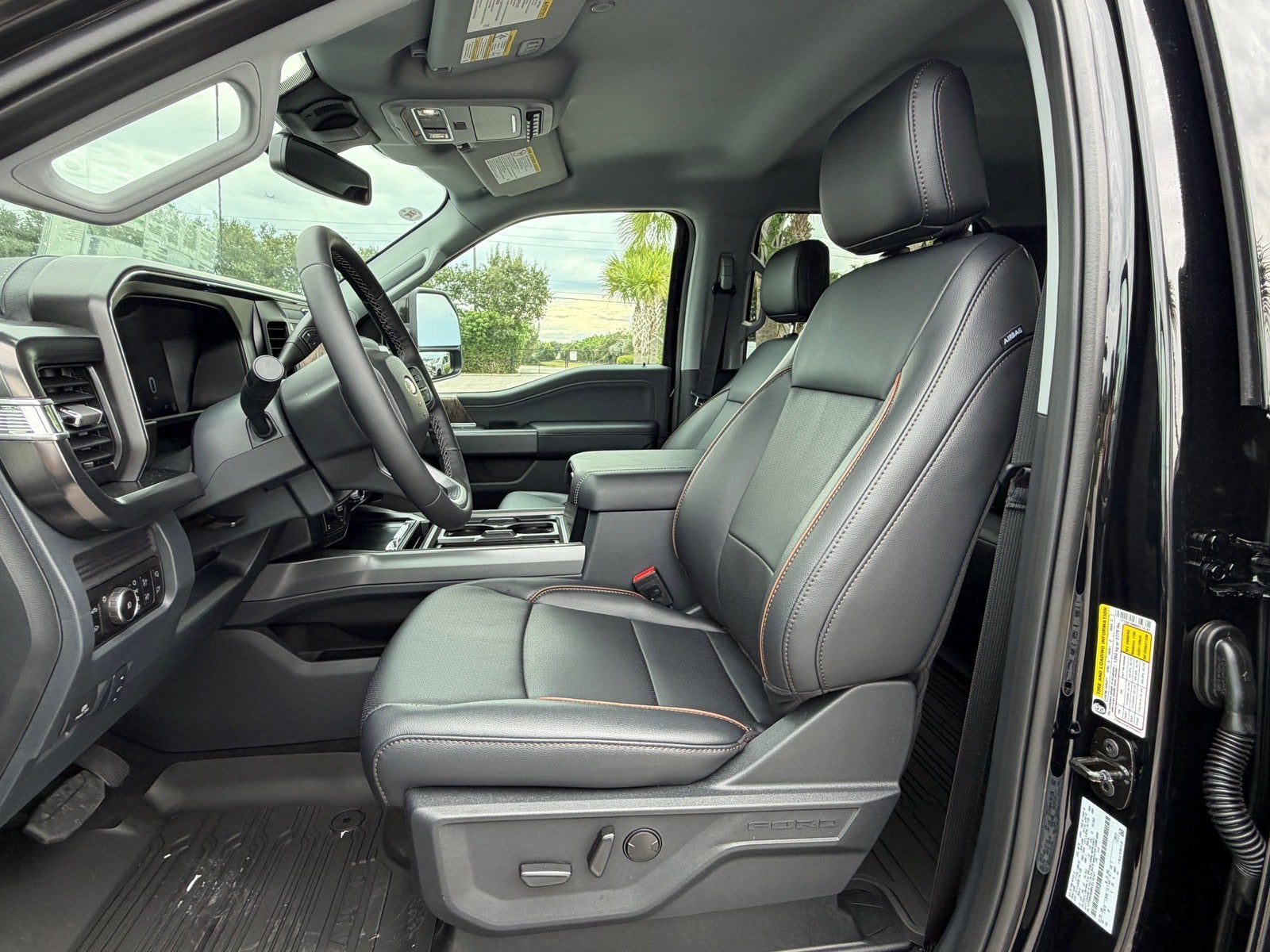 2027 Ford Super Duty F-250 SRW LARIAT