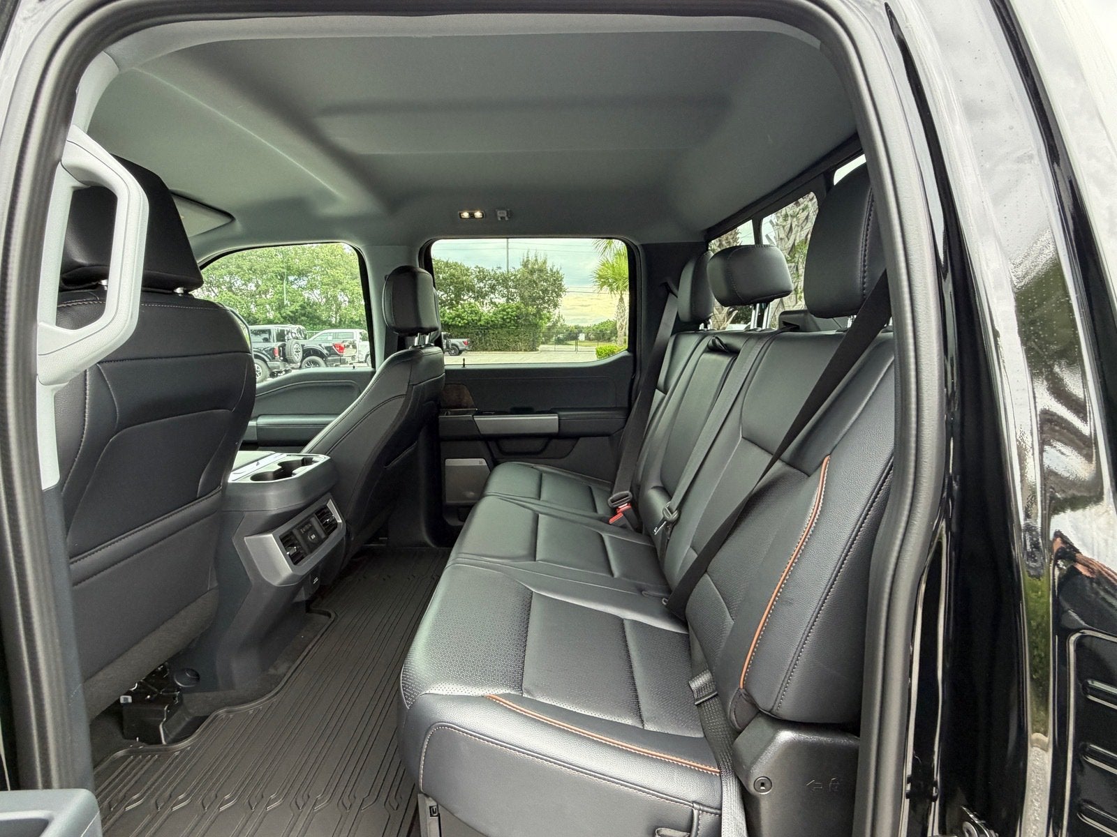 2027 Ford Super Duty F-250 SRW LARIAT