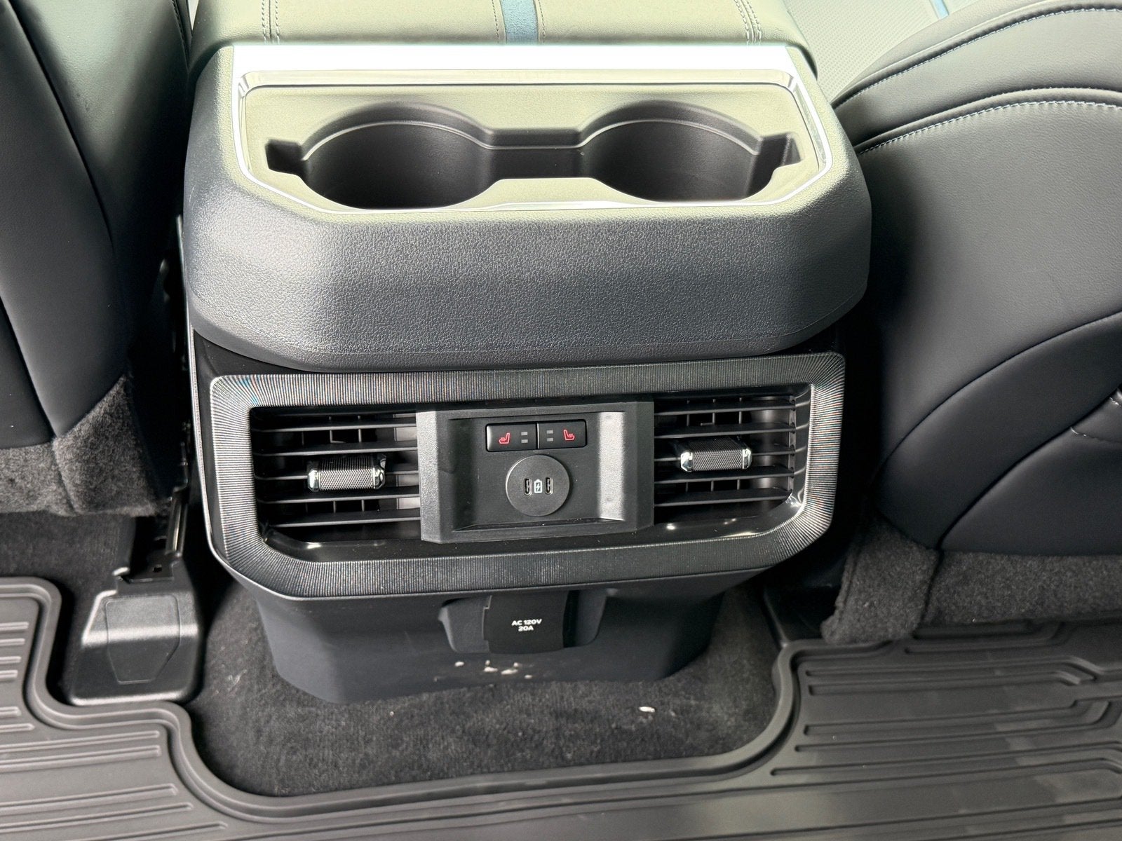 2027 Ford Super Duty F-250 SRW Platinum