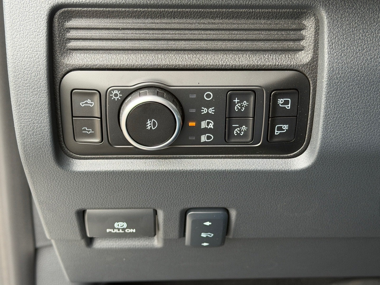 2027 Ford Super Duty F-250 SRW Platinum
