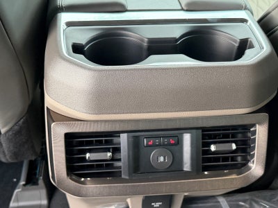 2027 Ford Super Duty F-250 SRW Platinum