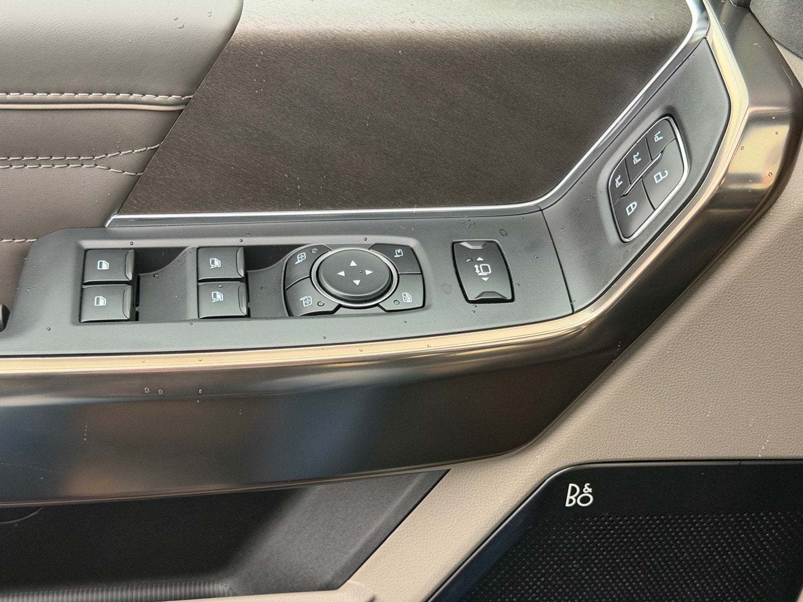 2027 Ford Super Duty F-250 SRW Platinum