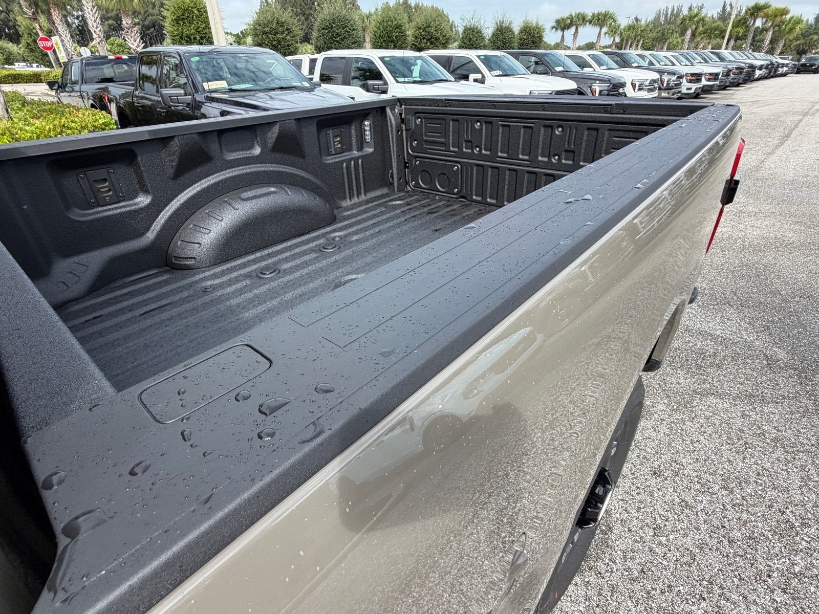 2027 Ford Super Duty F-250 SRW XLT