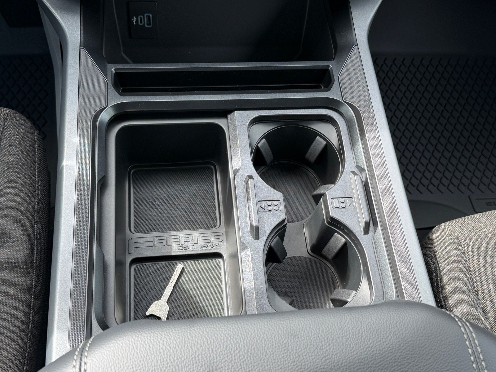 2027 Ford Super Duty F-250 SRW XLT