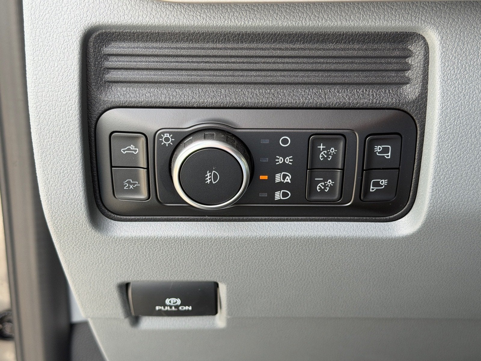 2027 Ford Super Duty F-250 SRW XLT