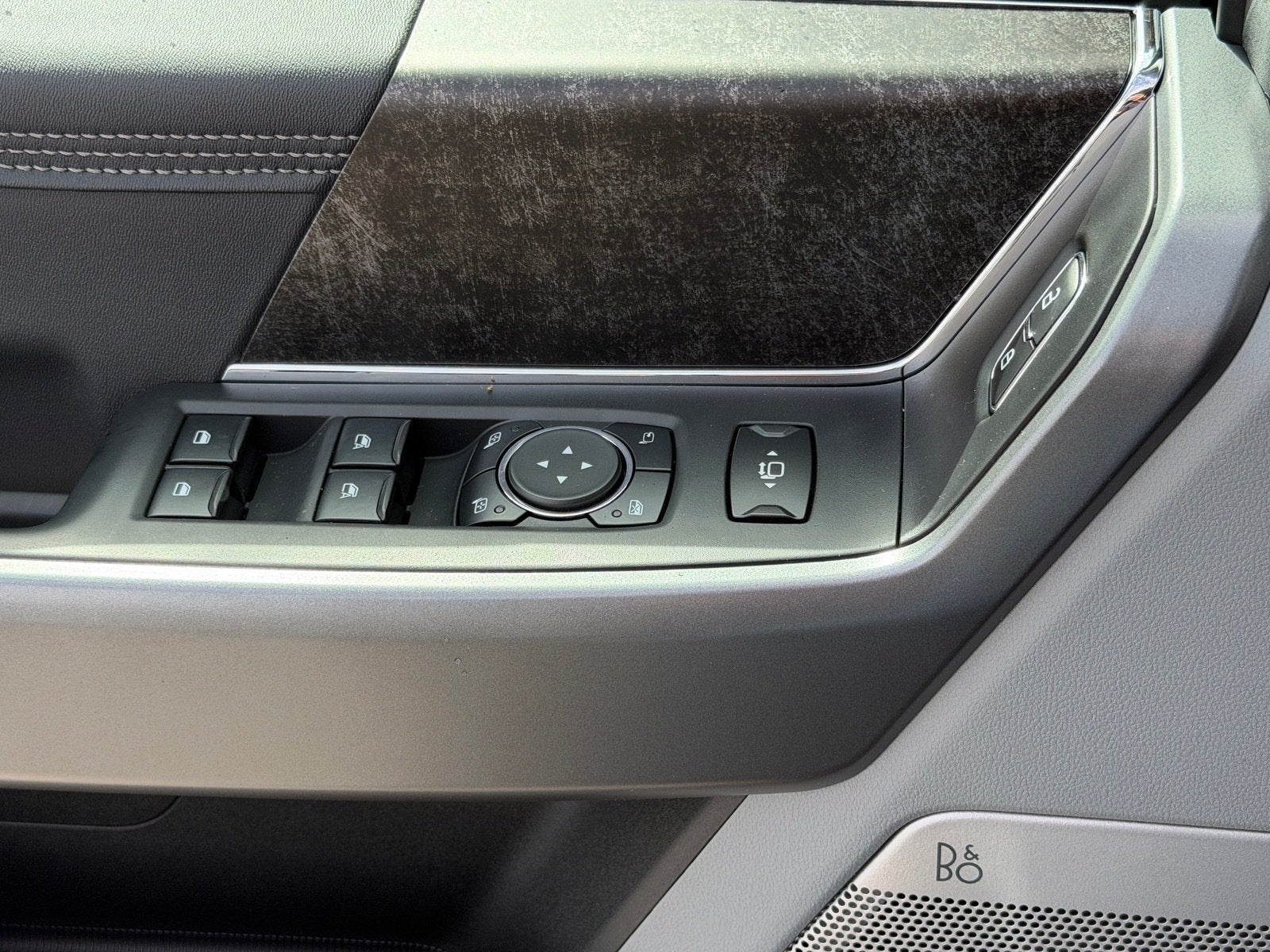 2027 Ford Super Duty F-250 SRW XLT