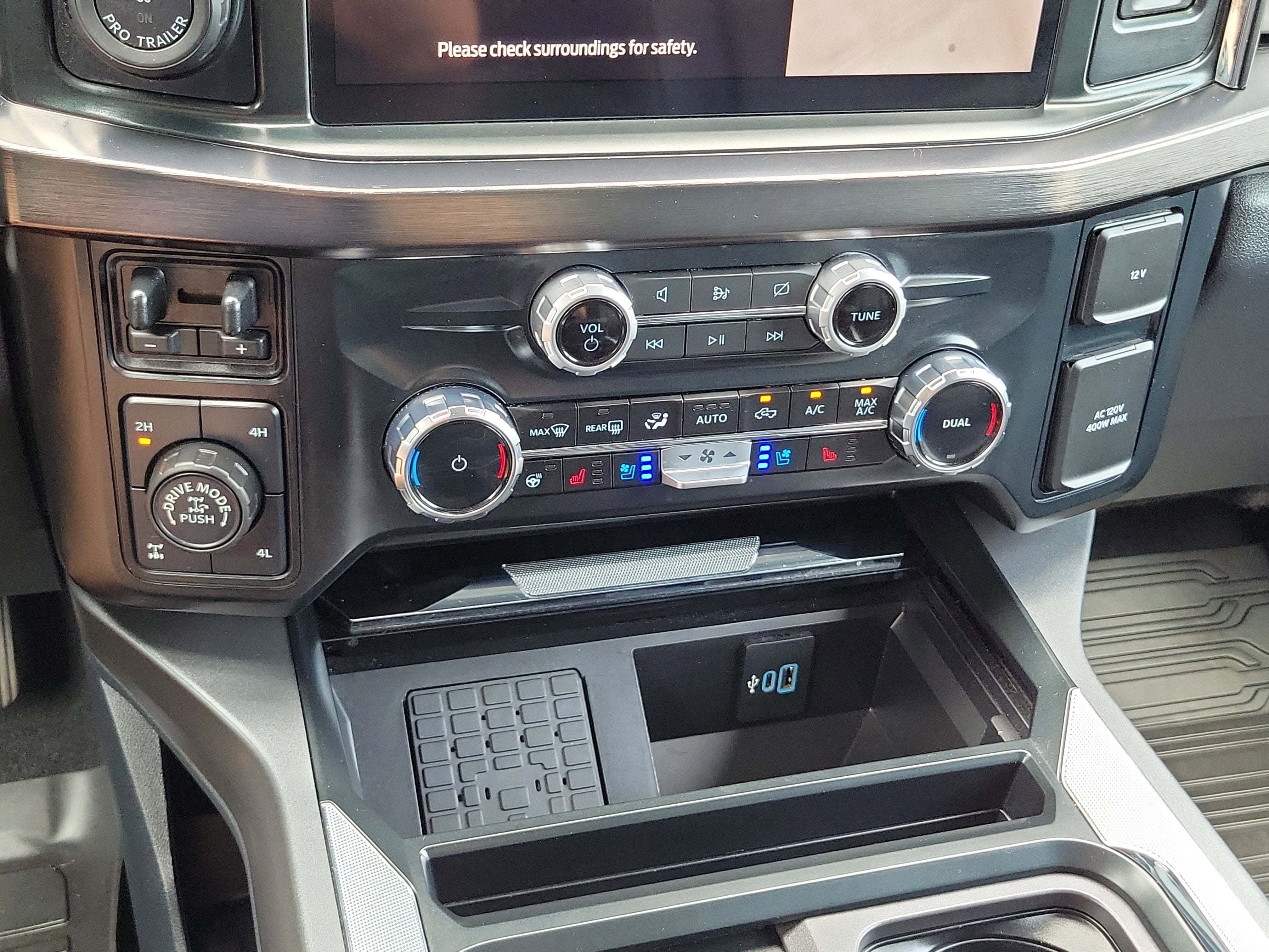 2023 Ford Super Duty F-250 SRW LARIAT