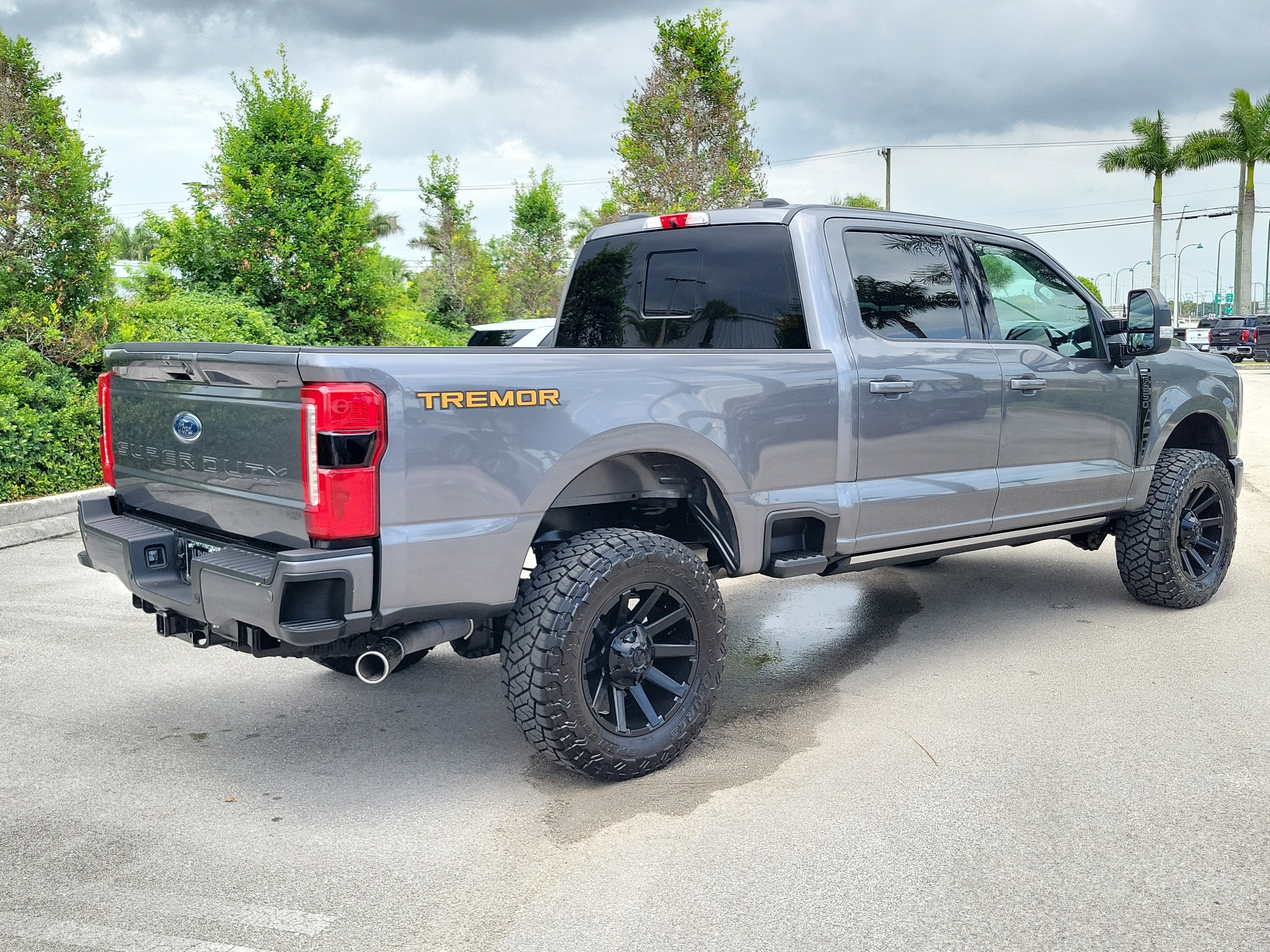 2023 Ford Super Duty F-250 SRW LARIAT
