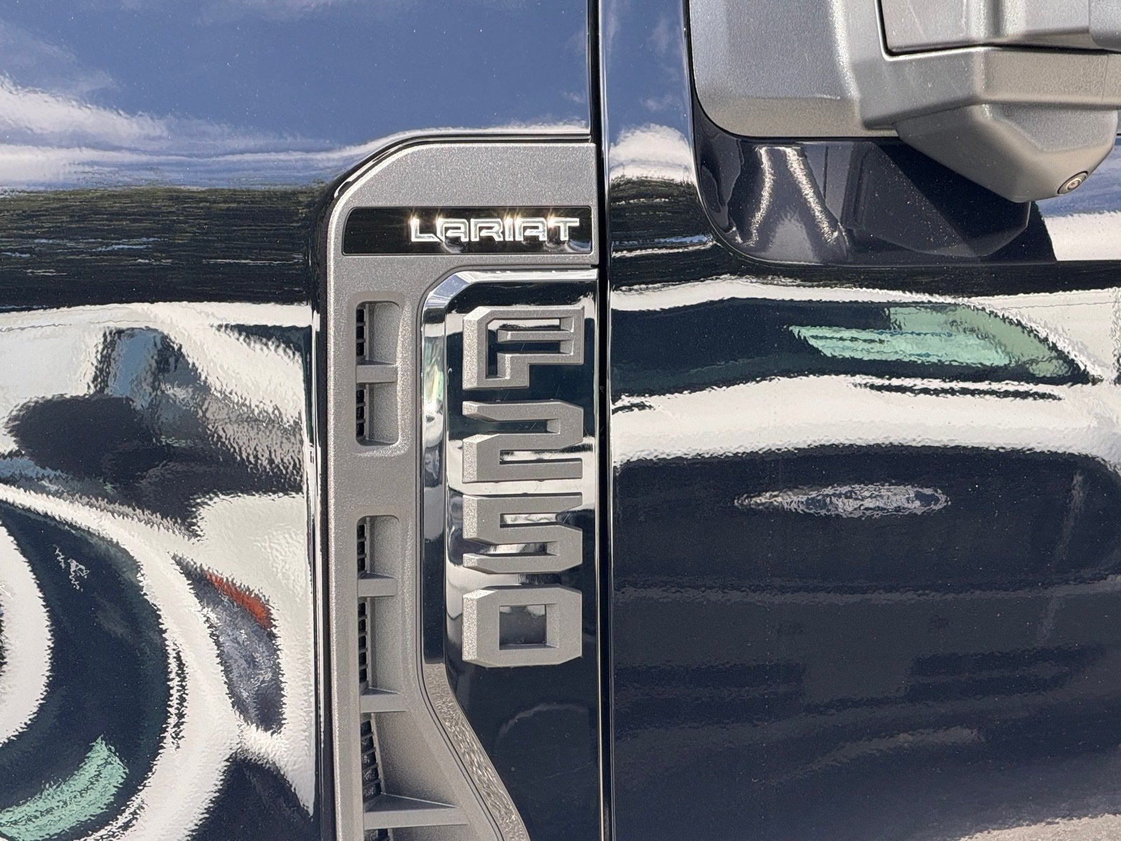2027 Ford Super Duty F-250 SRW Lariat