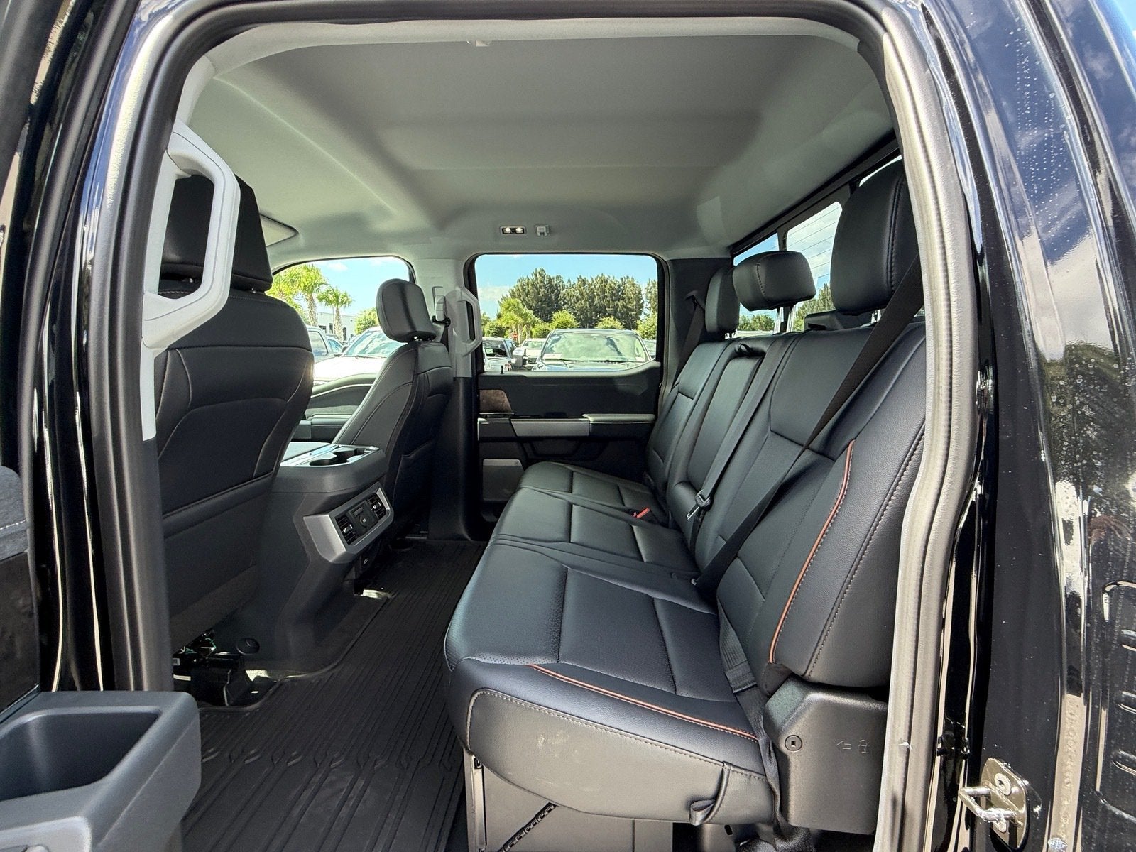2027 Ford Super Duty F-250 SRW Lariat