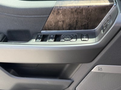 2027 Ford Super Duty F-250 SRW Lariat