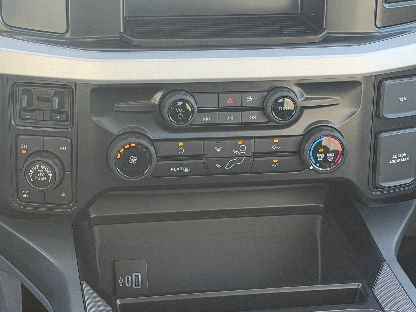 2027 Ford Super Duty F-250 SRW F-250® XLT