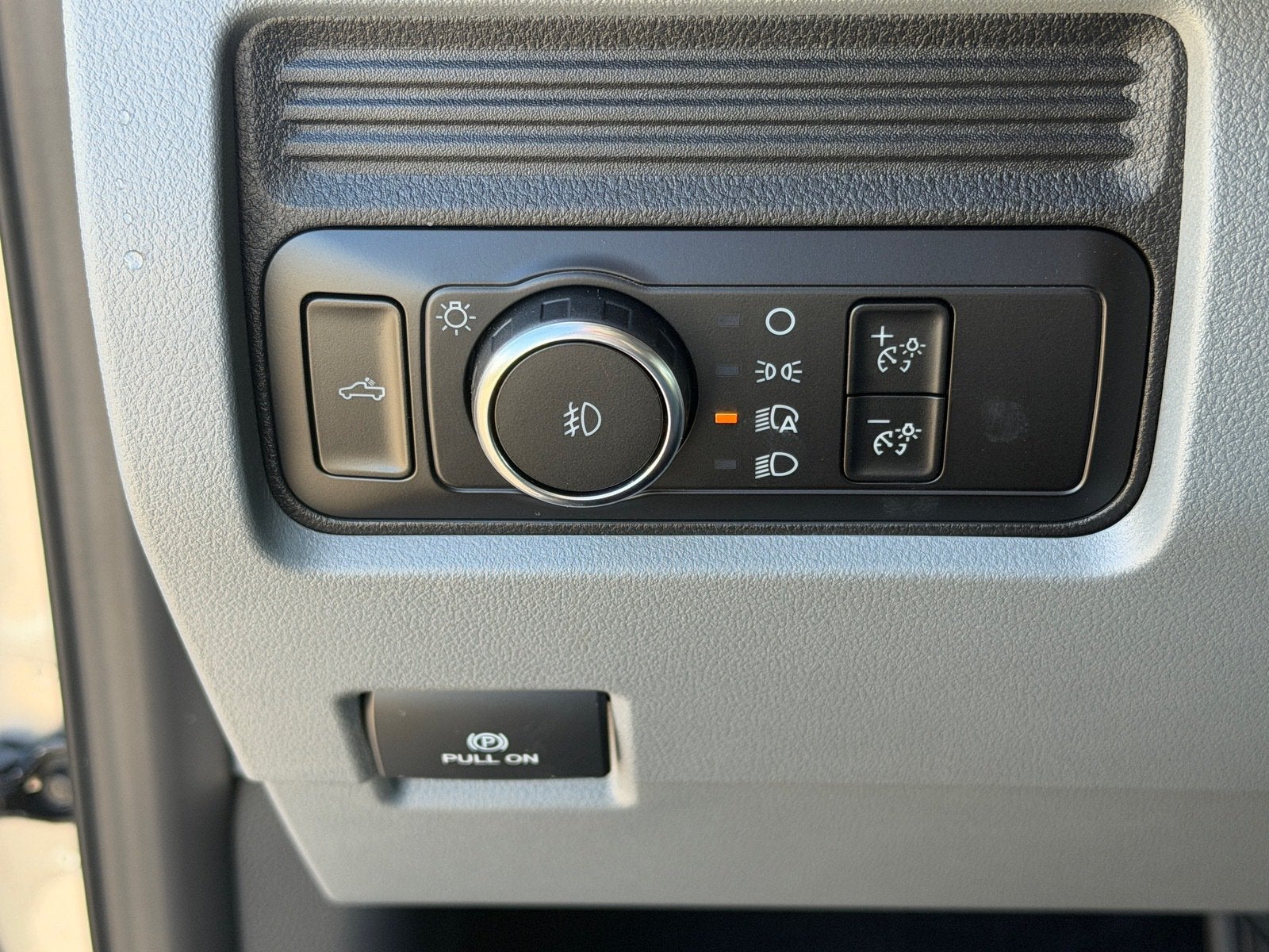 2027 Ford Super Duty F-250 SRW F-250® XLT