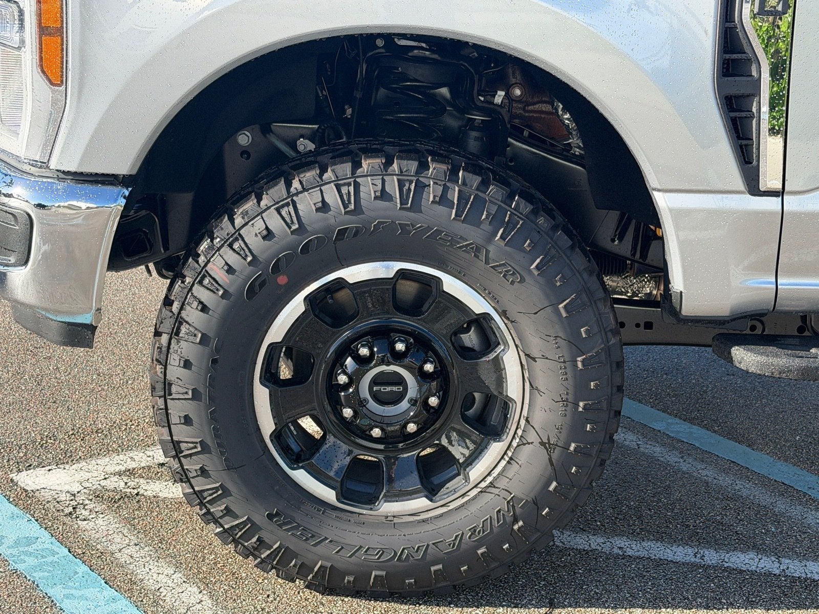 2027 Ford Super Duty F-250 SRW F-250® XLT